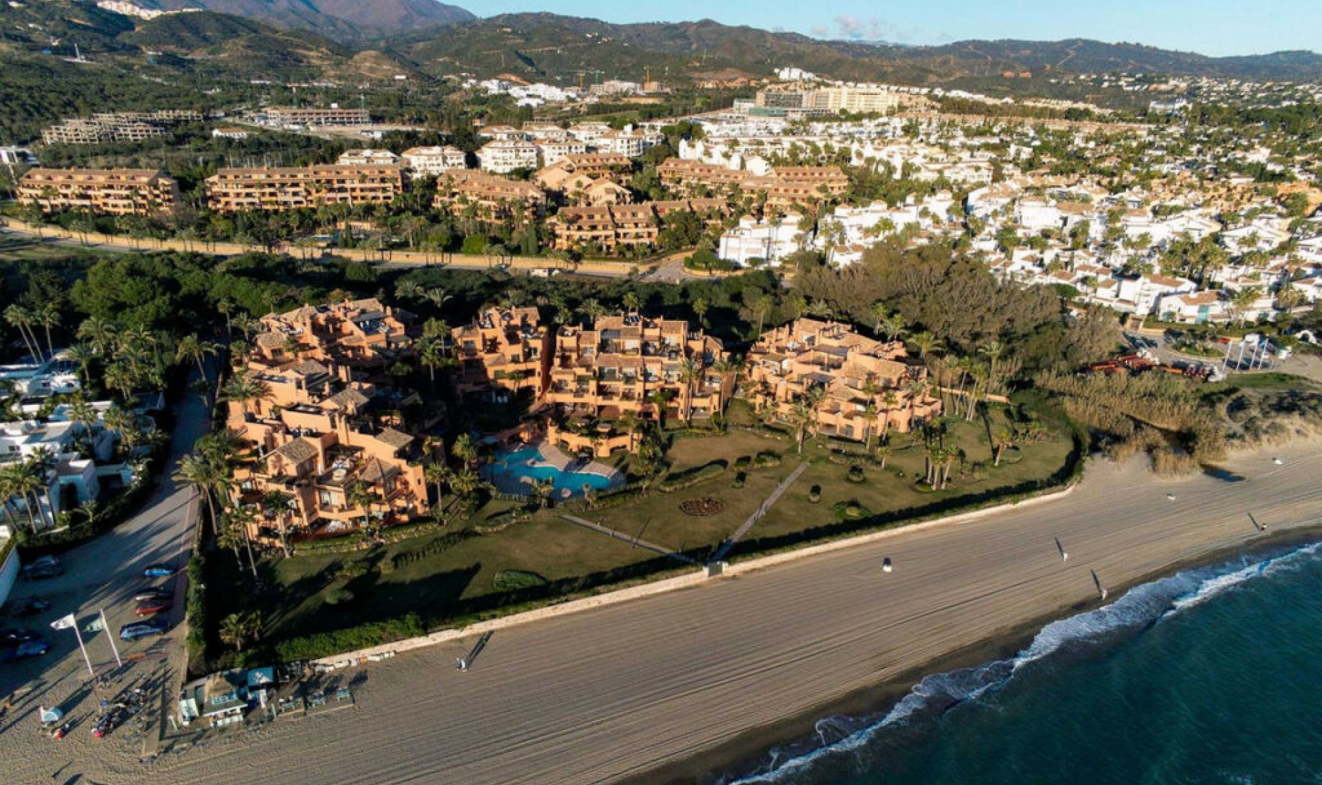 Resale - Apartment -
Marbella