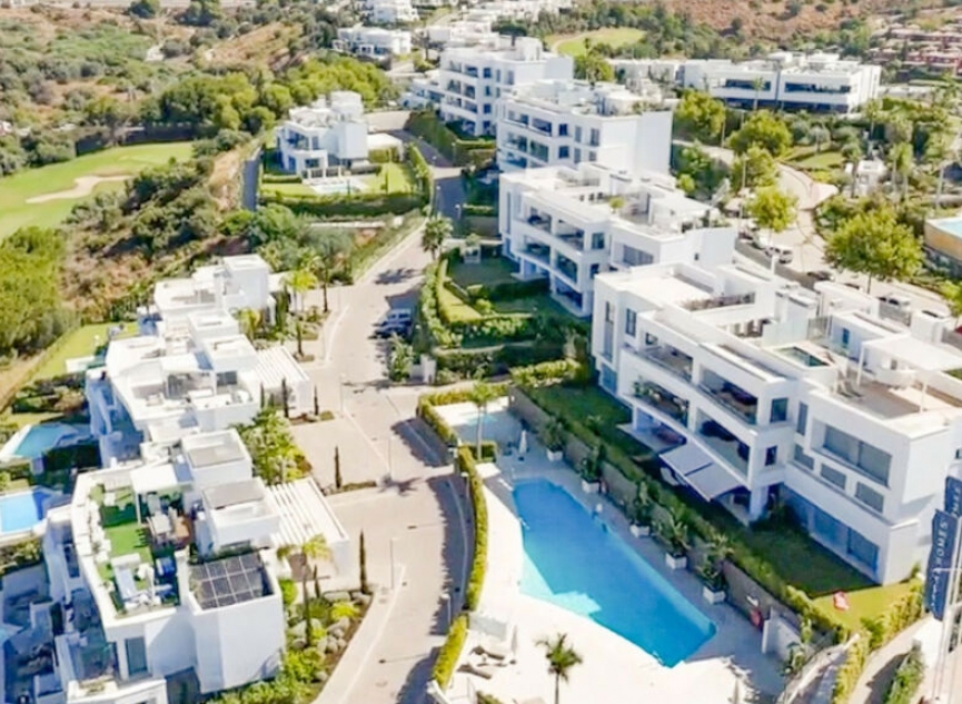 Resale - Apartment -
Marbella