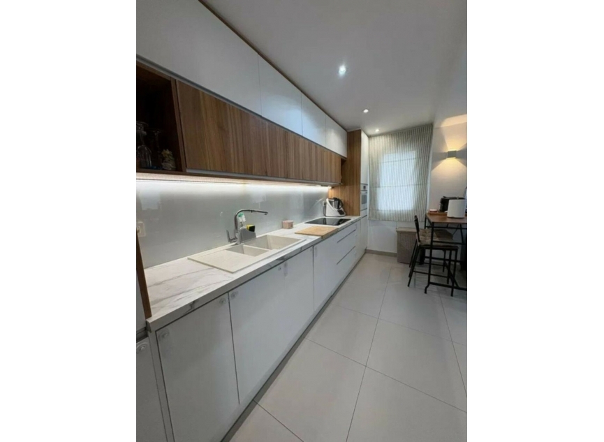 Resale - Apartment -
Marbella