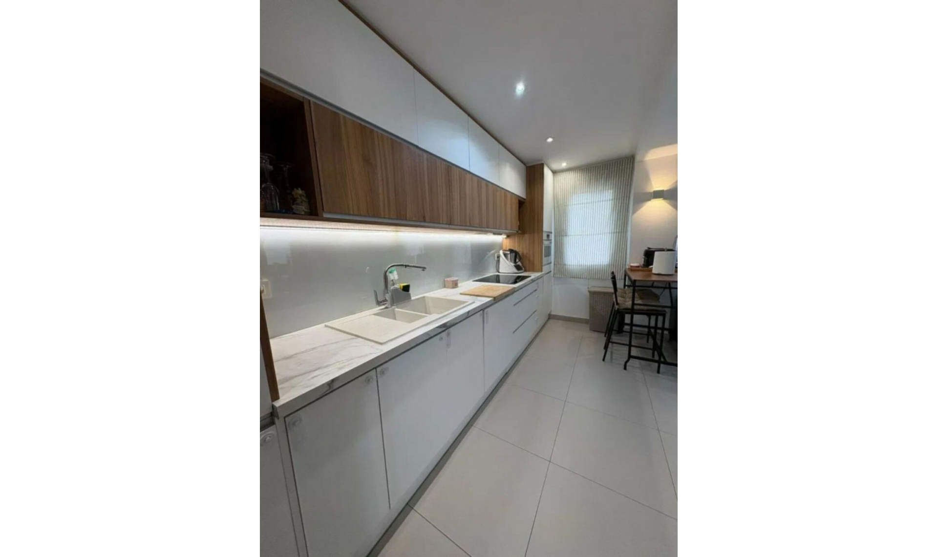 Resale - Apartment -
Marbella
