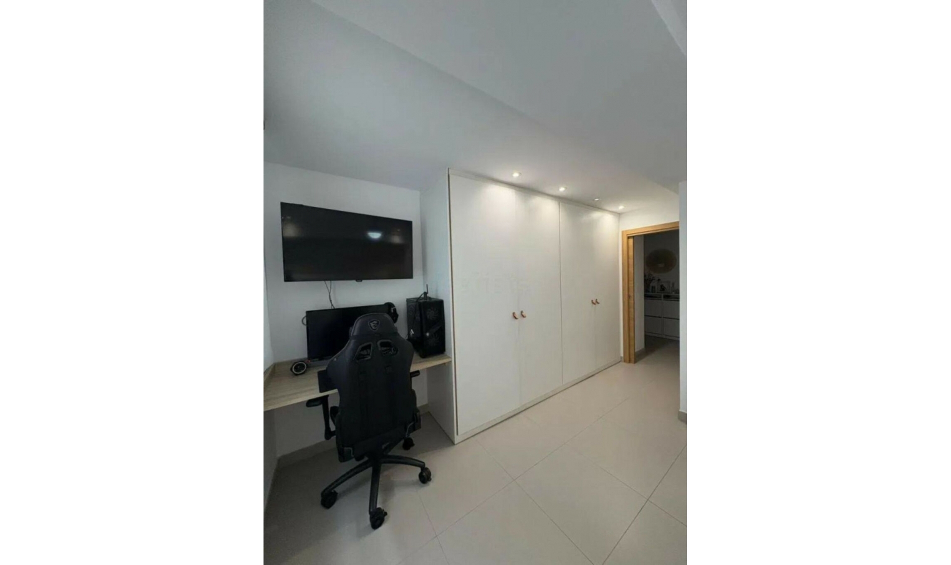 Resale - Apartment -
Marbella
