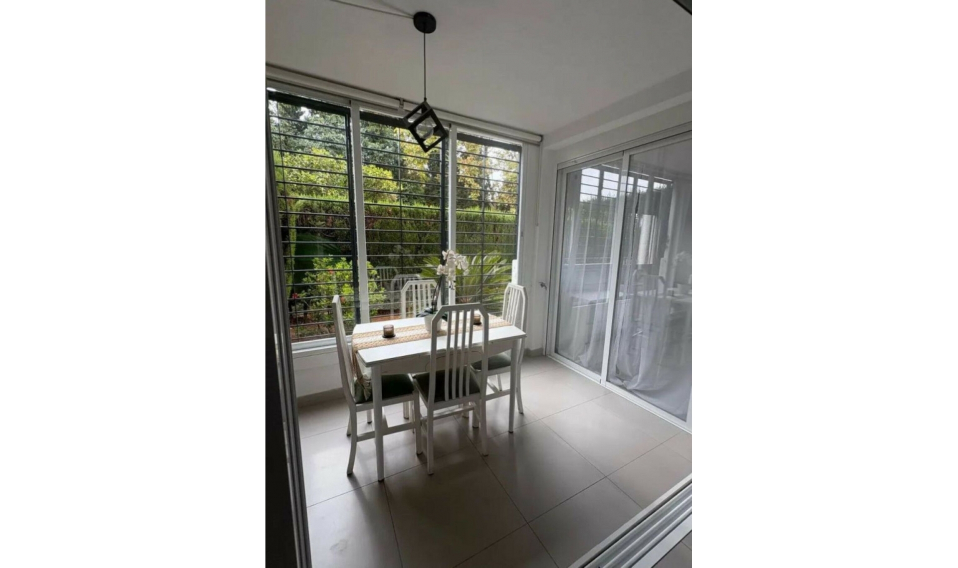 Resale - Apartment -
Marbella