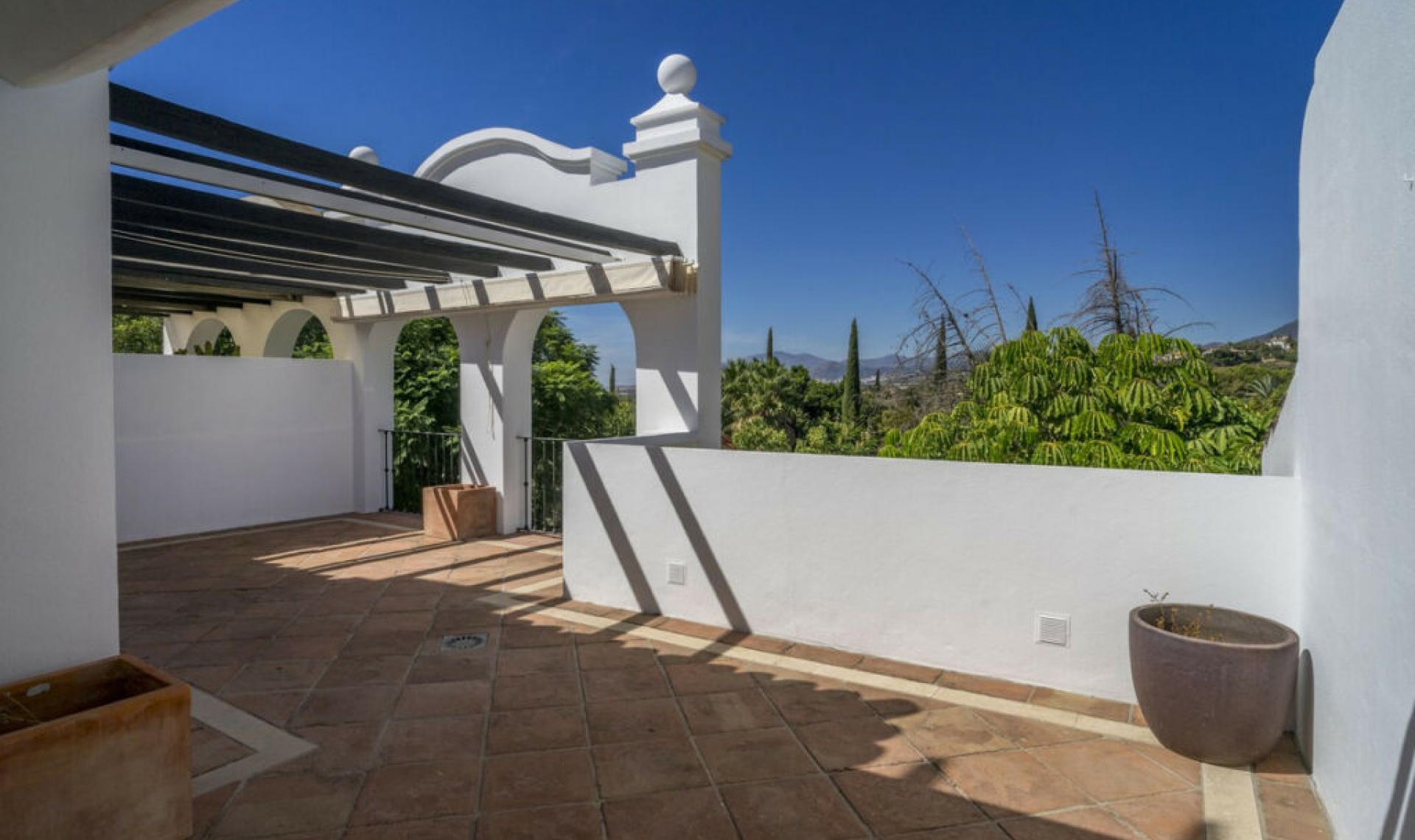 Resale - Apartment -
Marbella