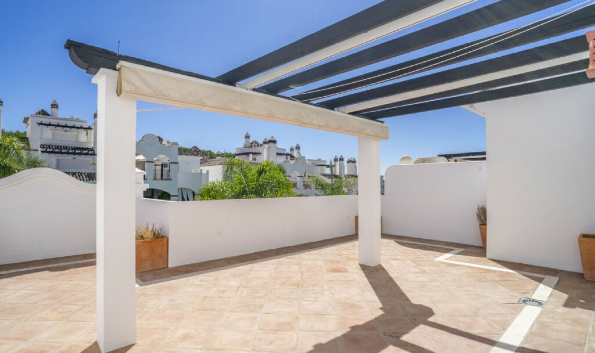 Resale - Apartment -
Marbella