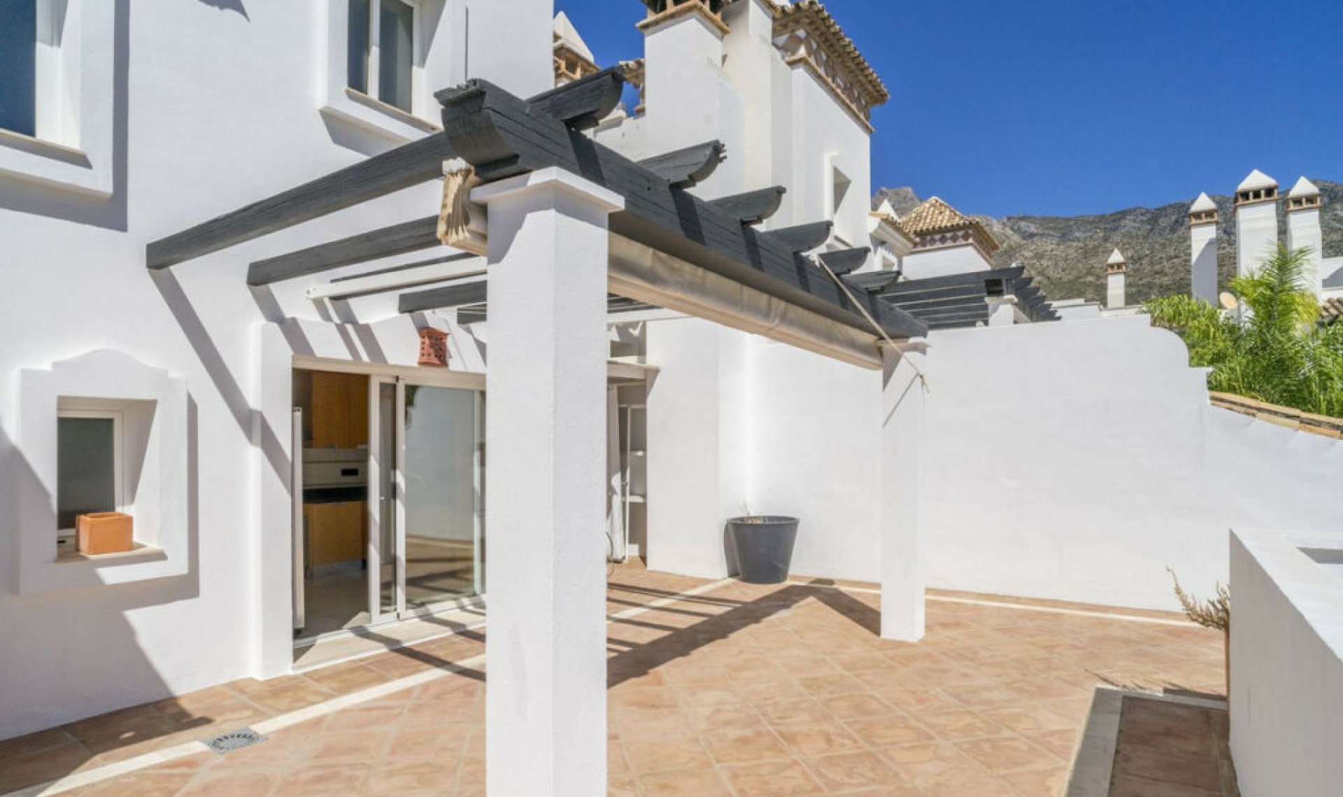 Resale - Apartment -
Marbella