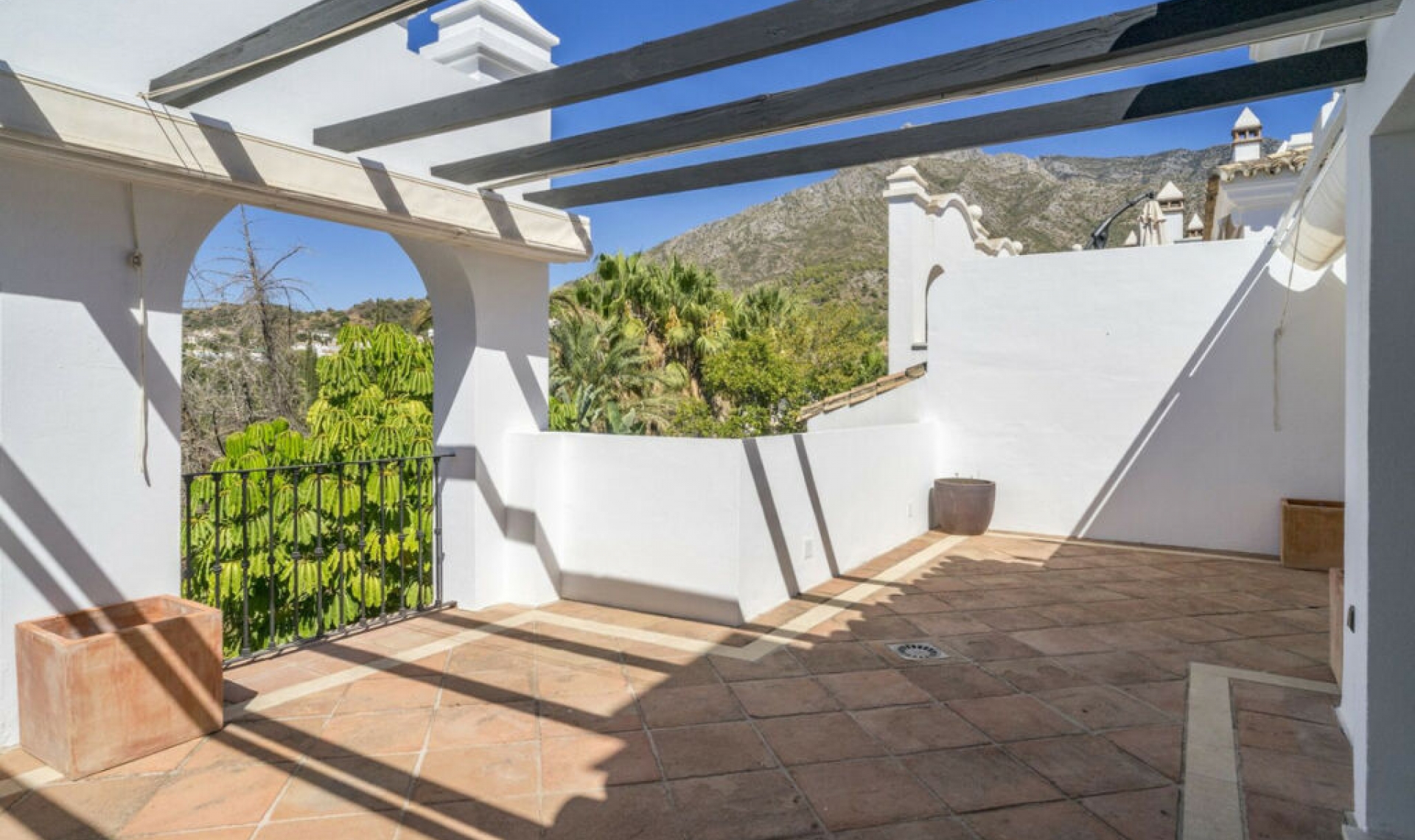Resale - Apartment -
Marbella
