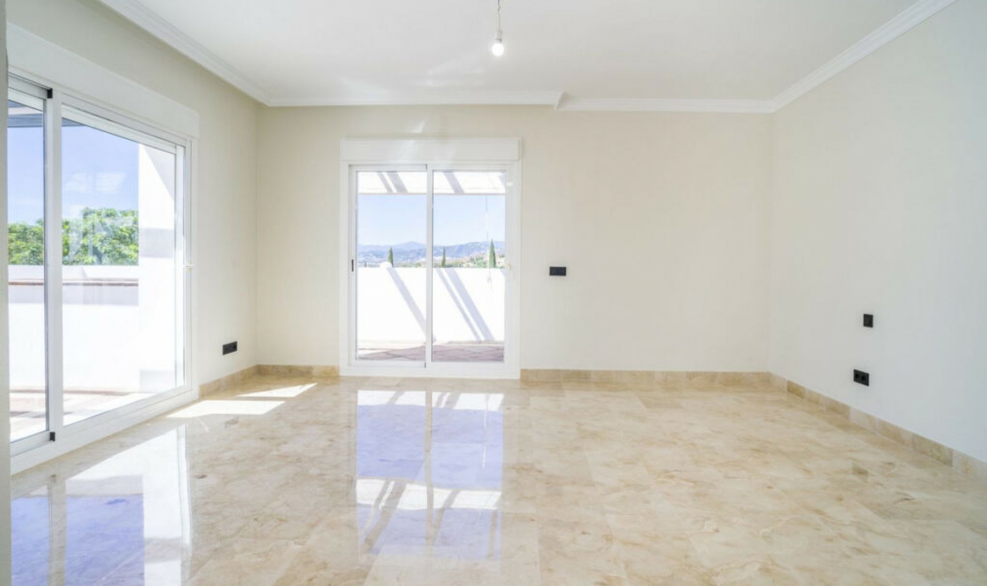 Resale - Apartment -
Marbella