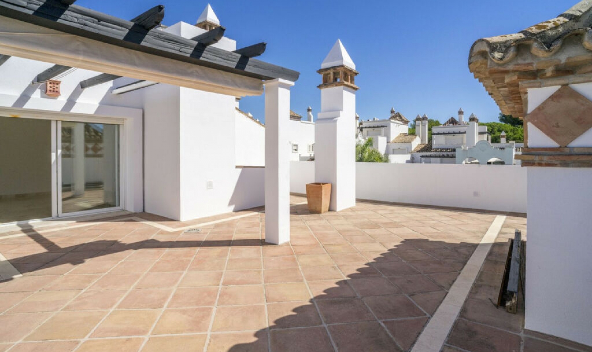 Resale - Apartment -
Marbella