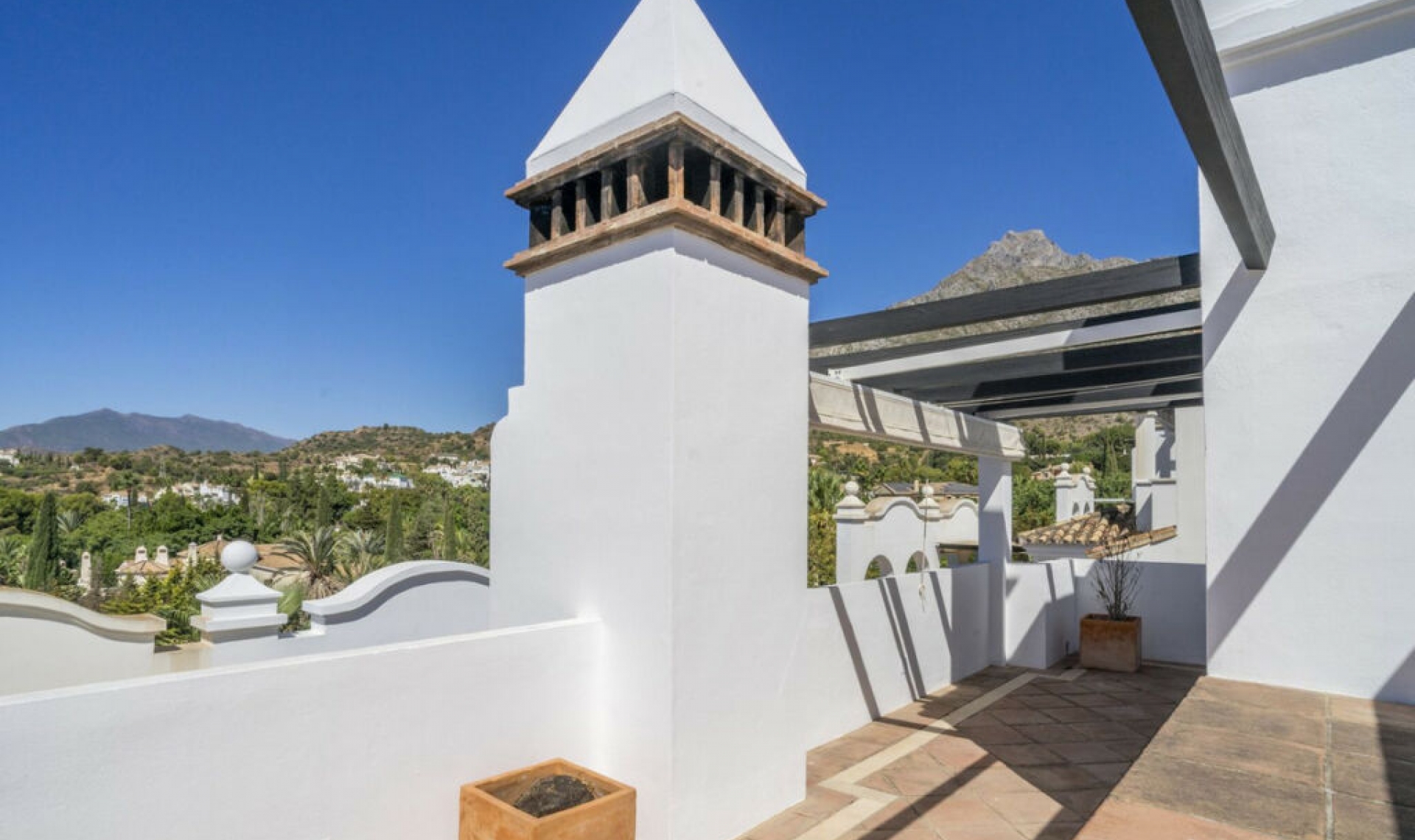 Resale - Apartment -
Marbella