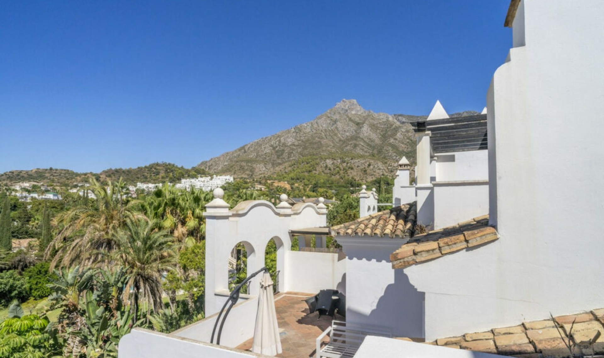 Resale - Apartment -
Marbella