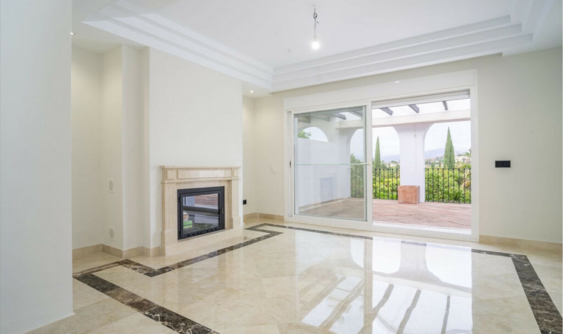Resale - Apartment -
Marbella