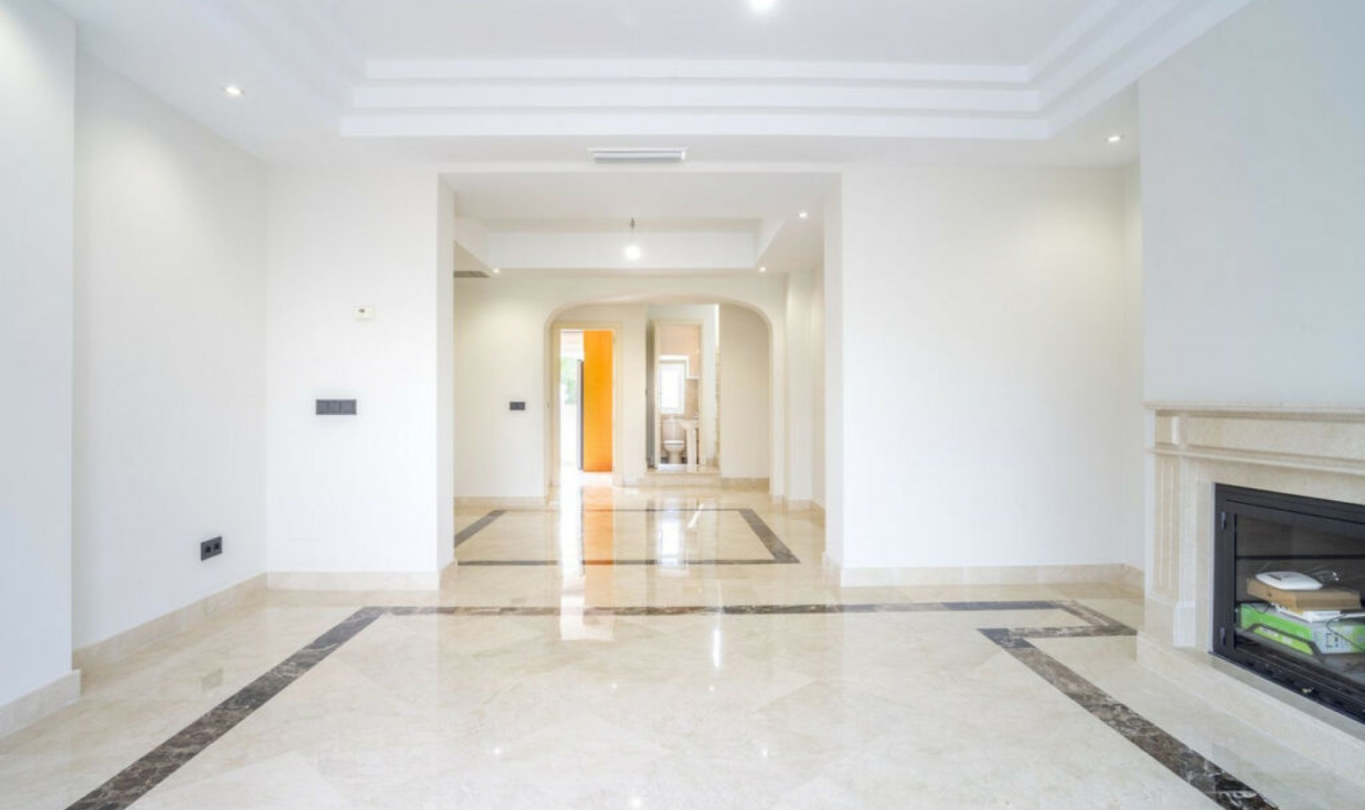 Resale - Apartment -
Marbella