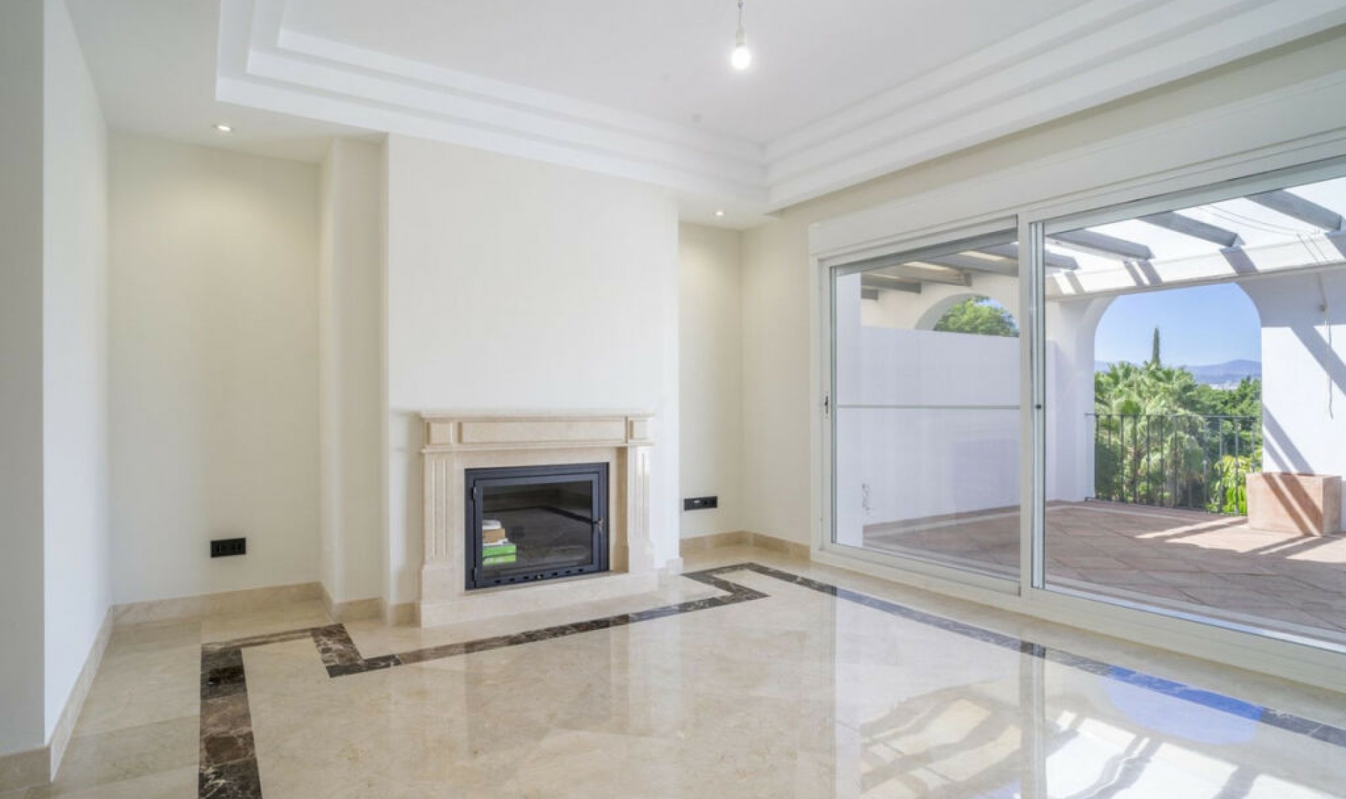 Resale - Apartment -
Marbella