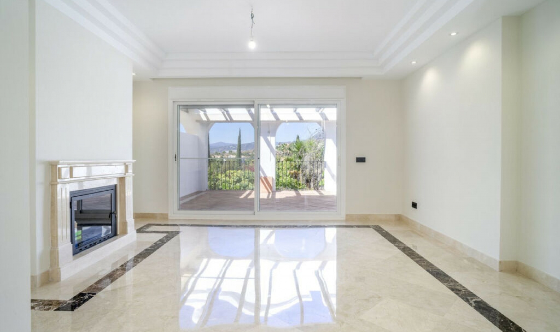 Resale - Apartment -
Marbella