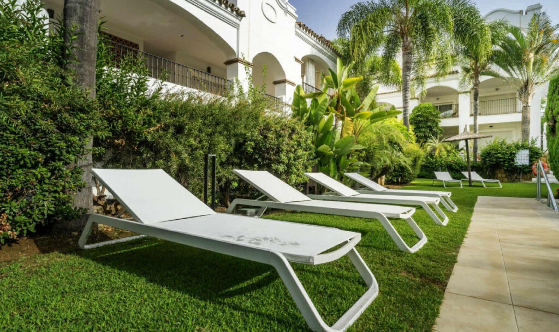 Resale - Apartment -
Marbella