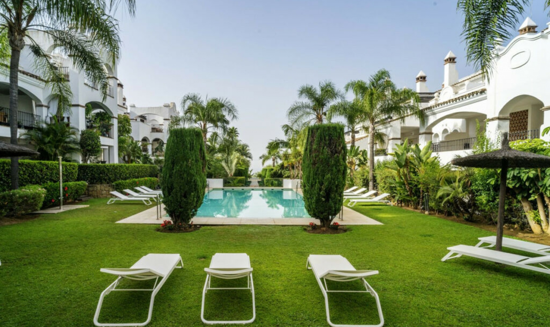 Resale - Apartment -
Marbella