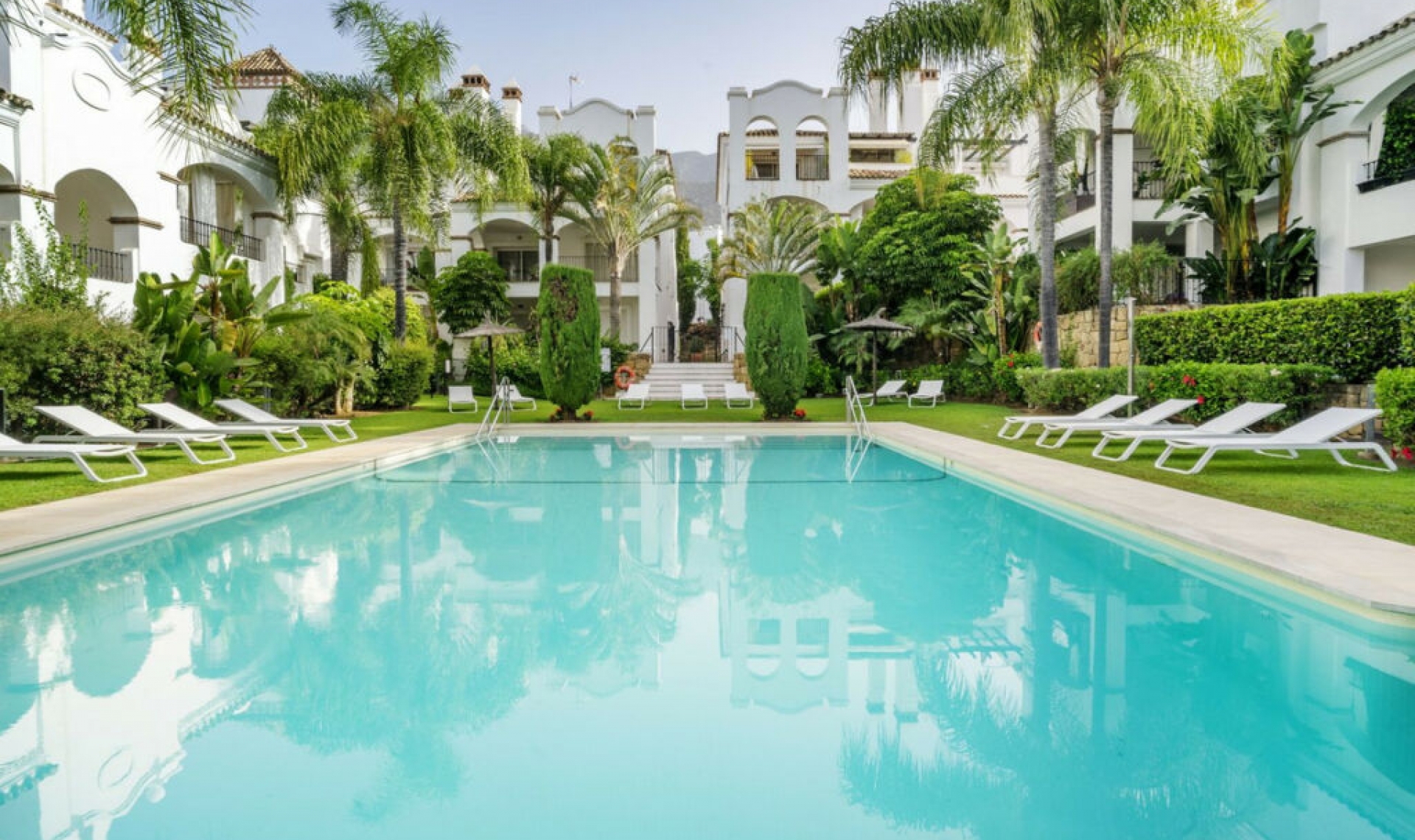 Resale - Apartment -
Marbella