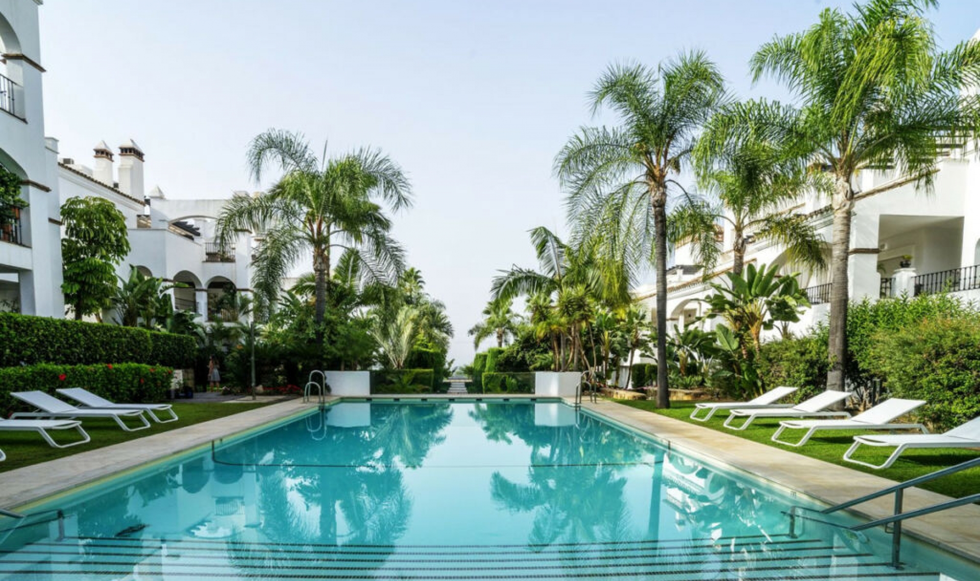 Resale - Apartment -
Marbella