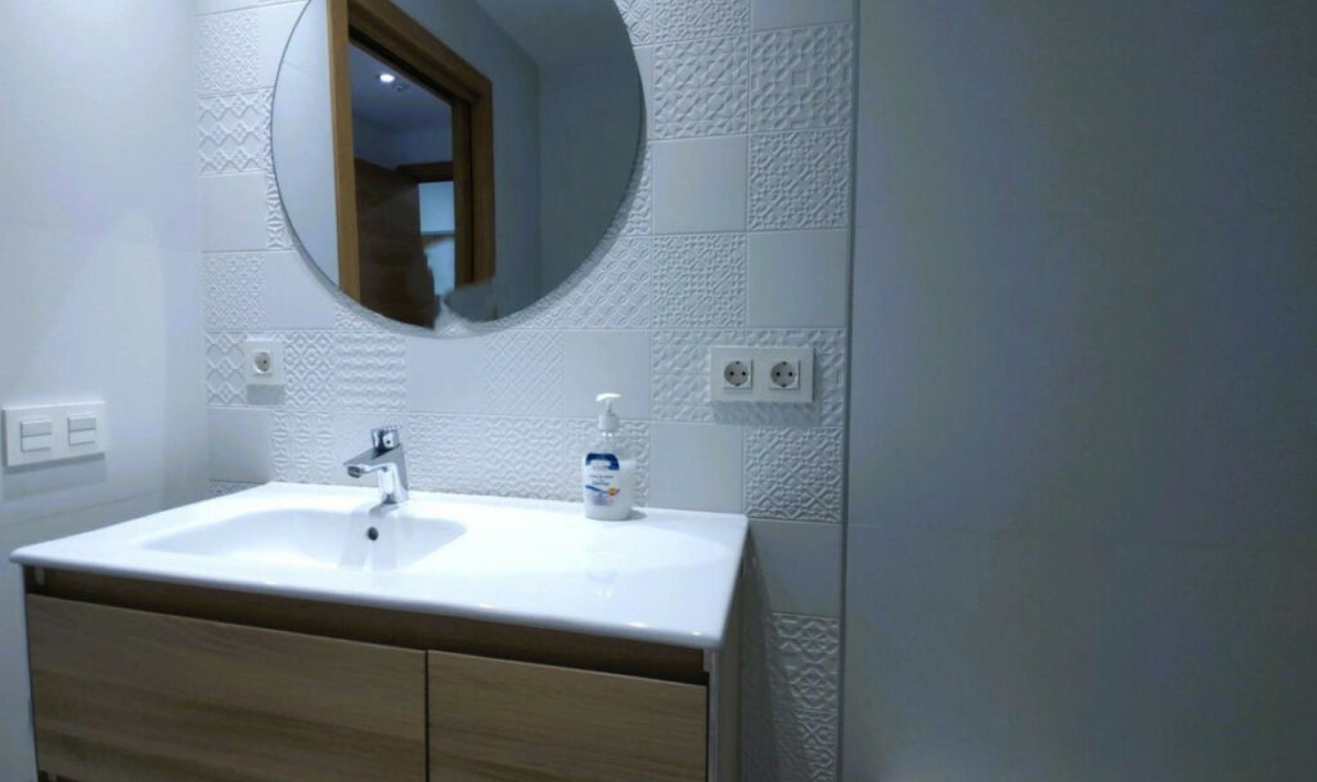 Resale - Apartment -
Marbella