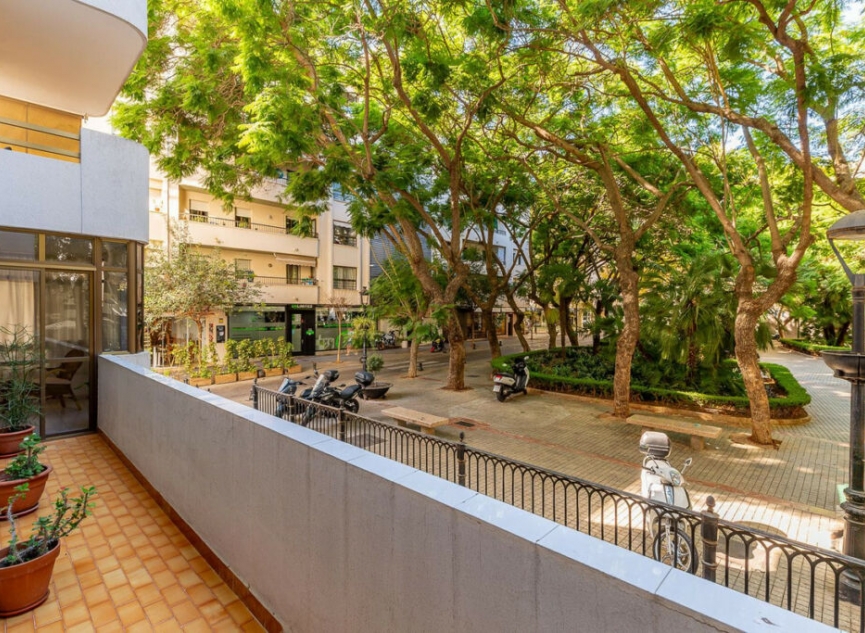 Resale - Apartment -
Marbella