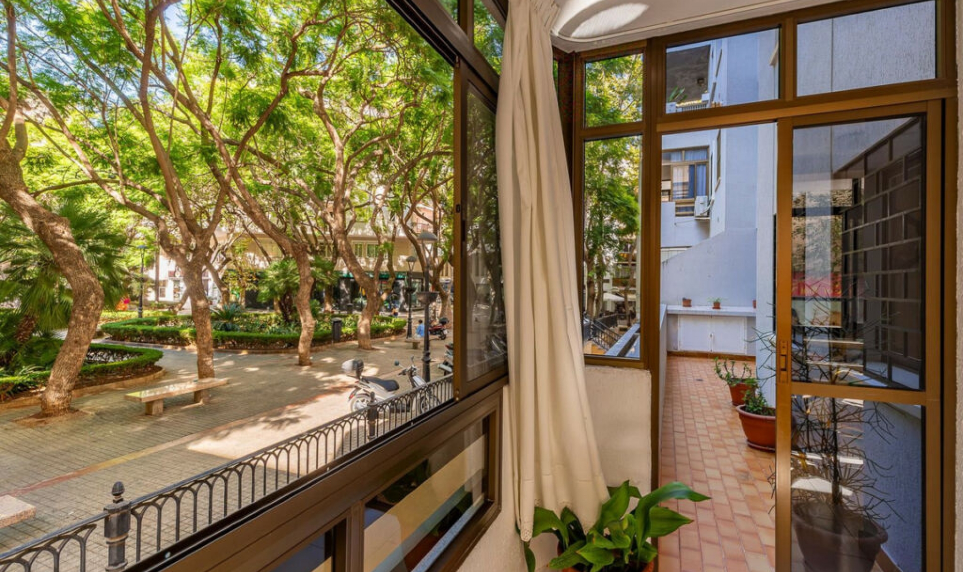 Resale - Apartment -
Marbella