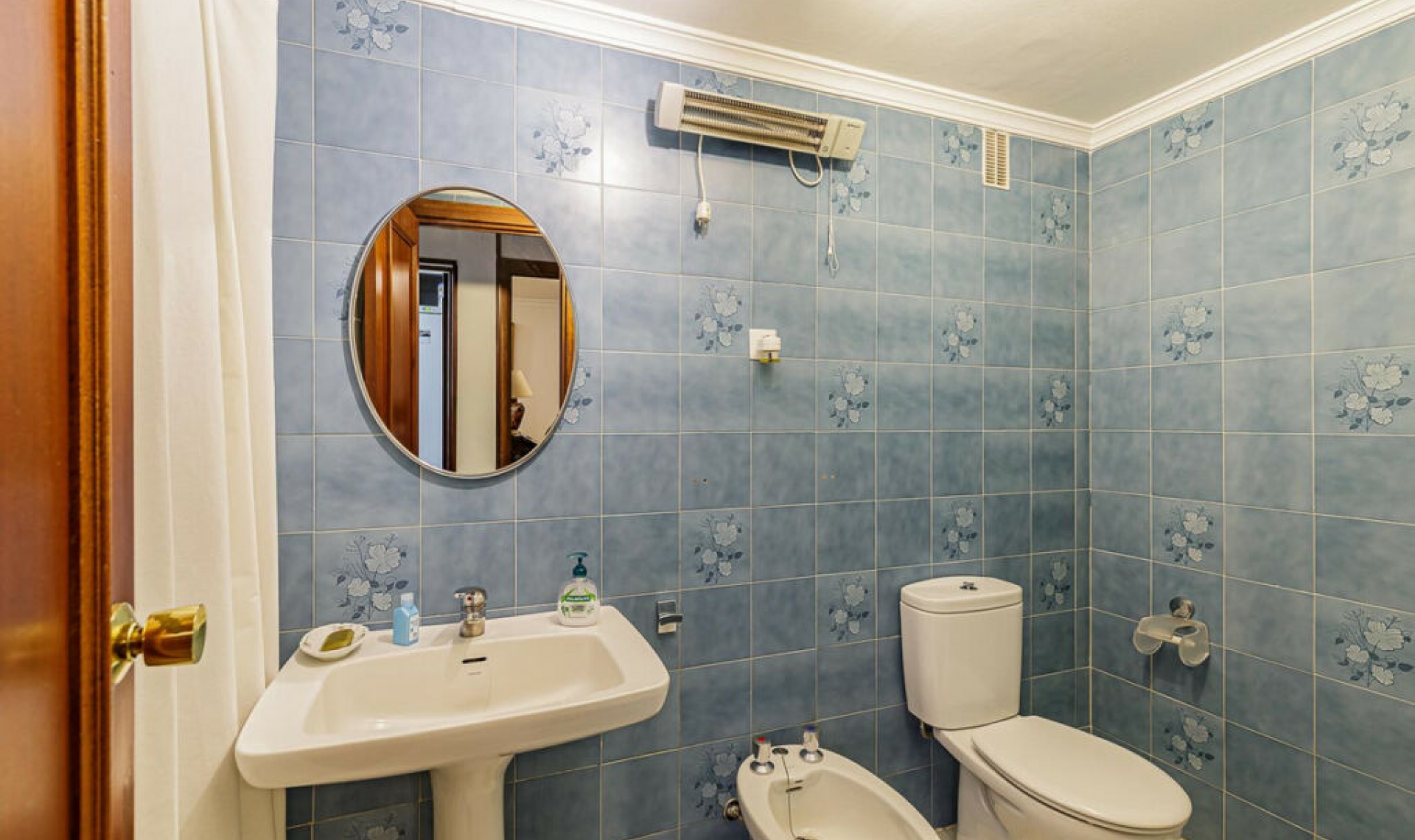 Resale - Apartment -
Marbella