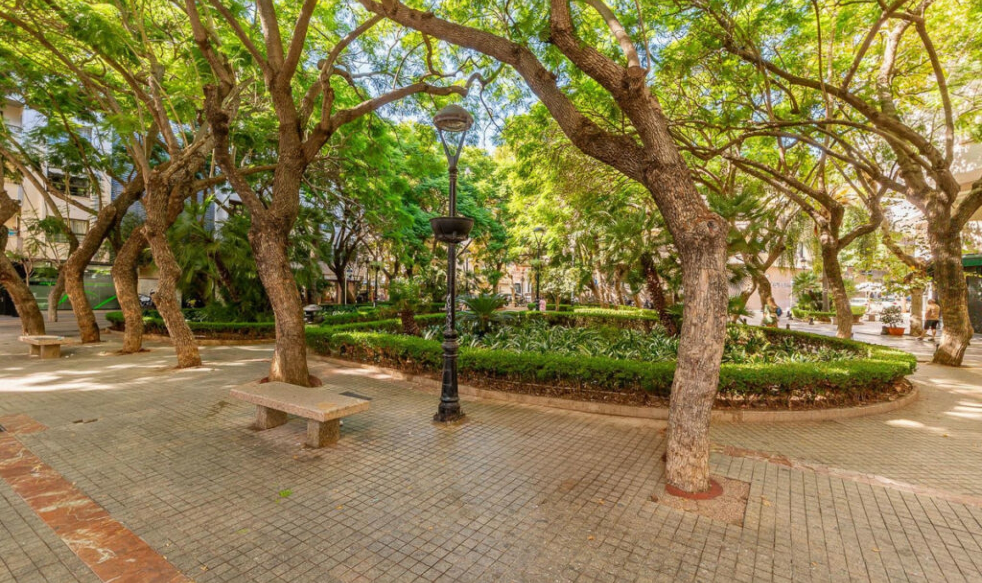 Resale - Apartment -
Marbella