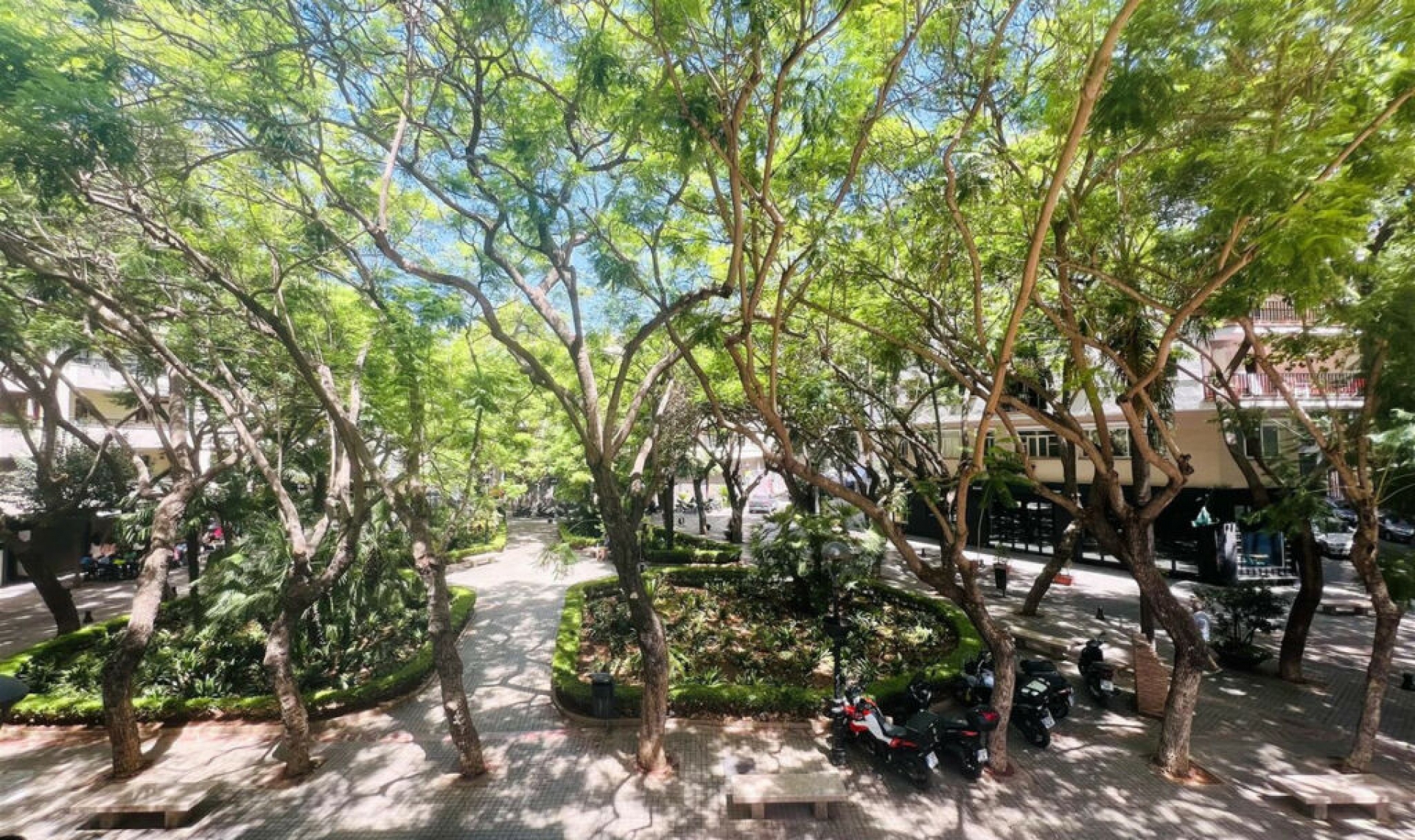 Resale - Apartment -
Marbella