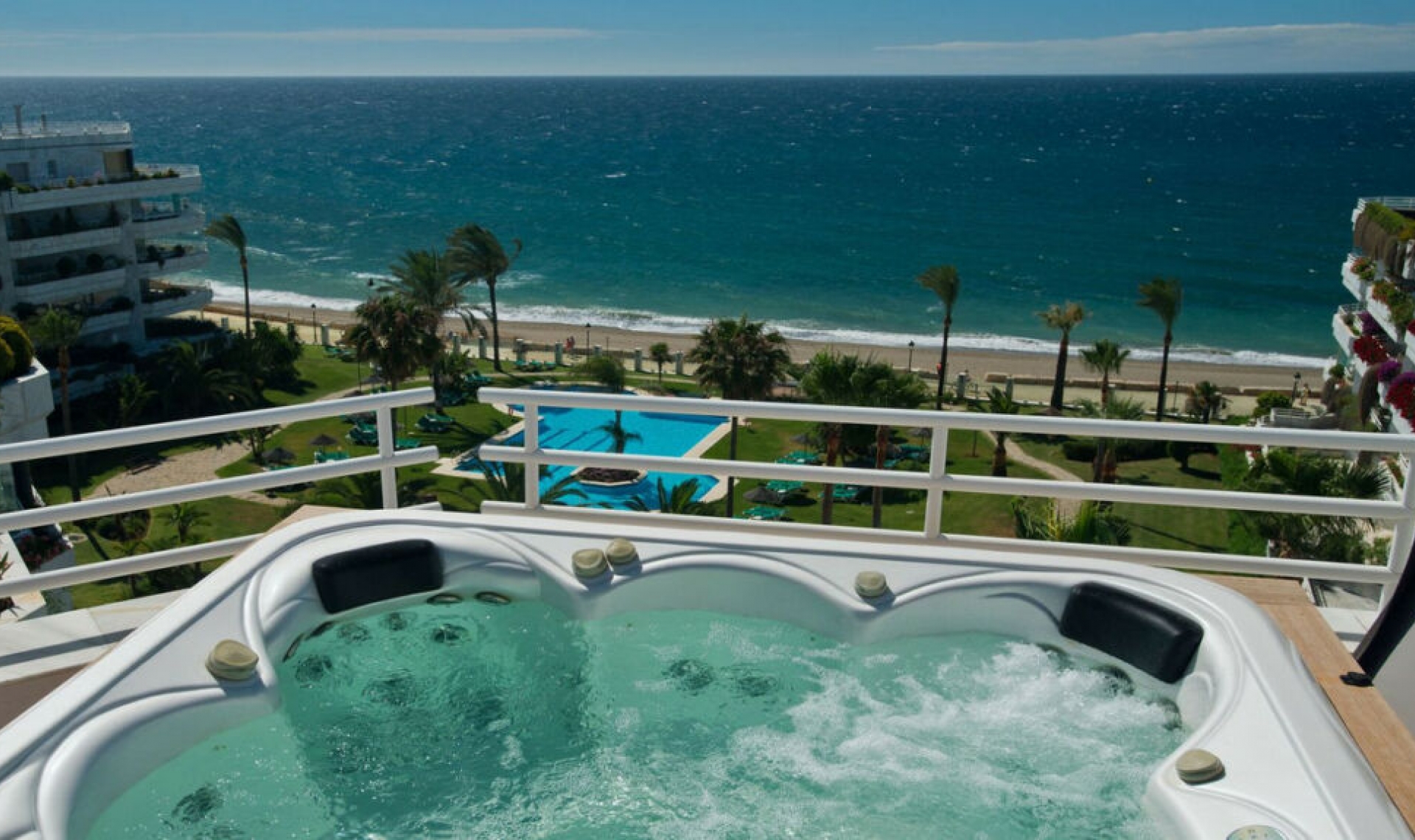 Resale - Apartment -
Marbella