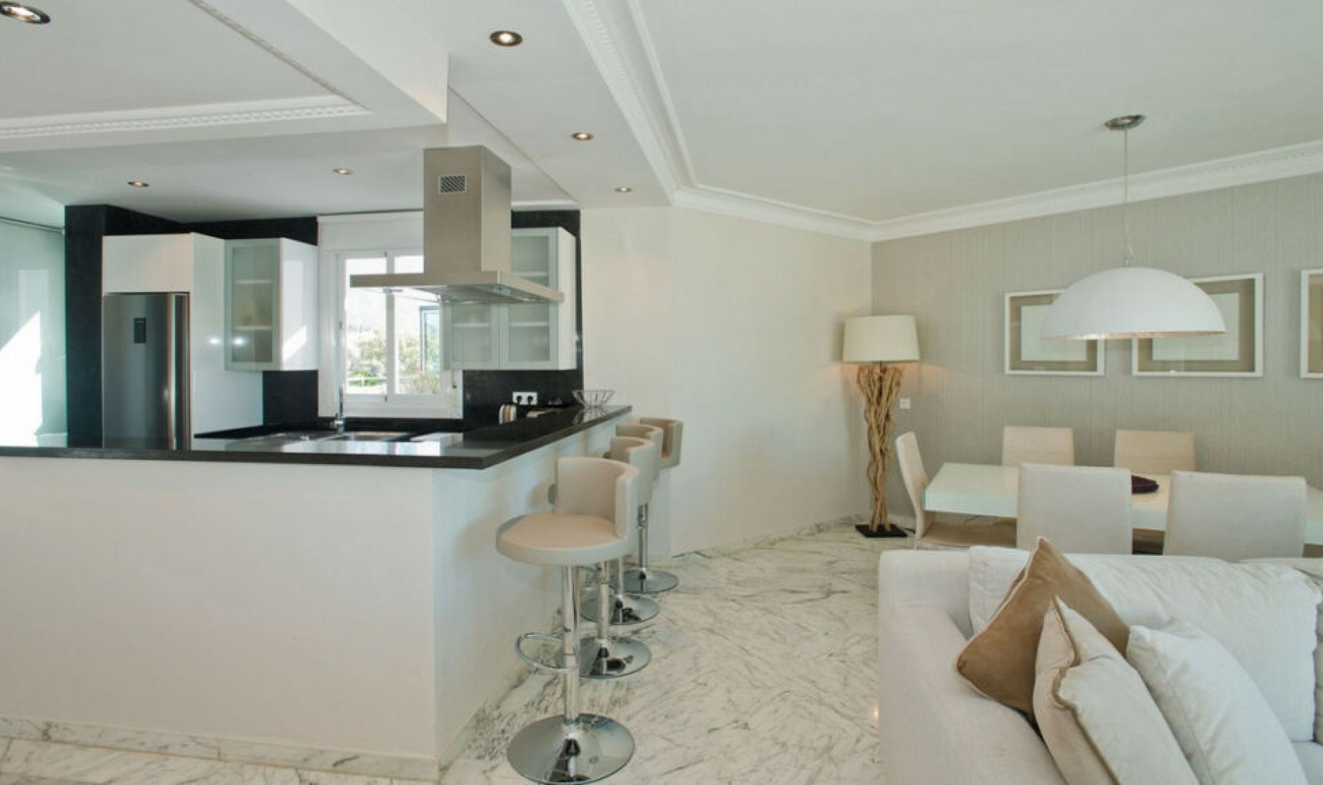 Resale - Apartment -
Marbella