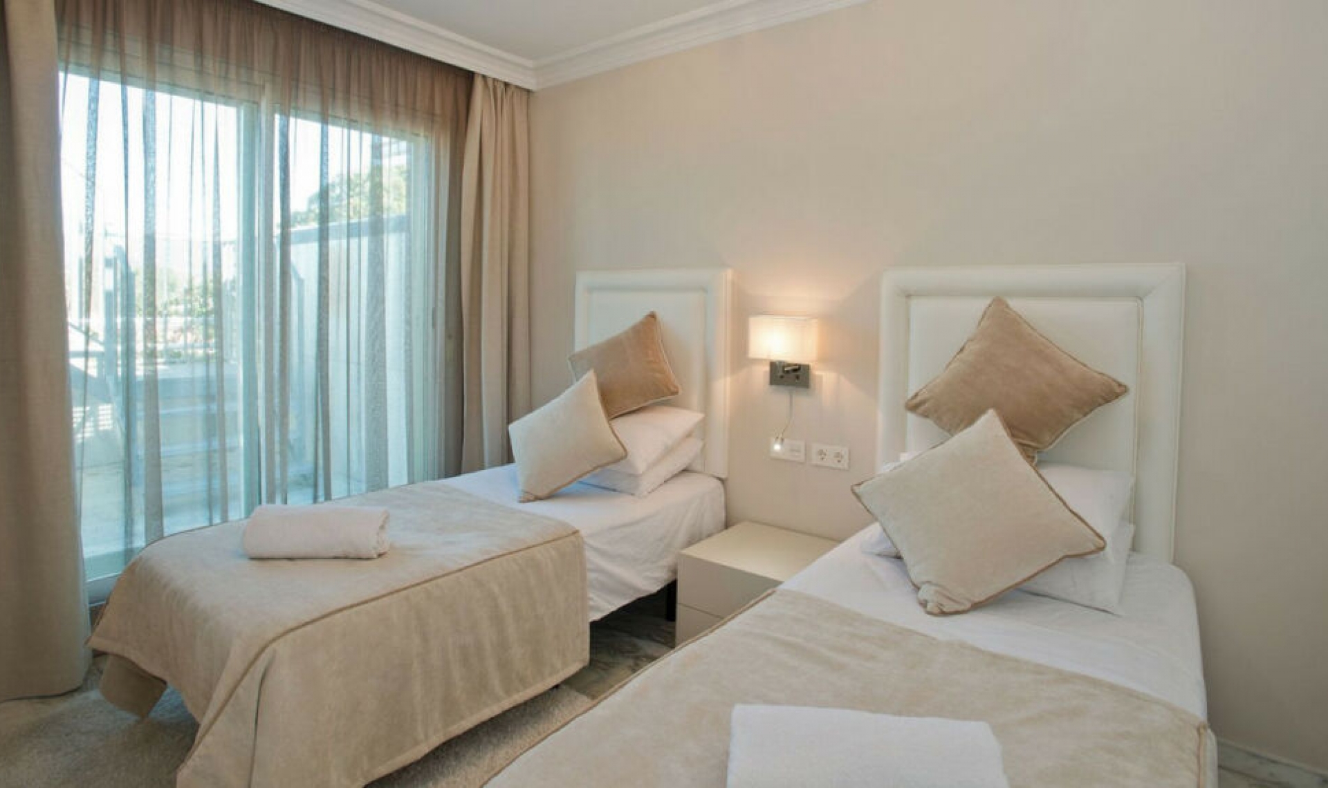Resale - Apartment -
Marbella
