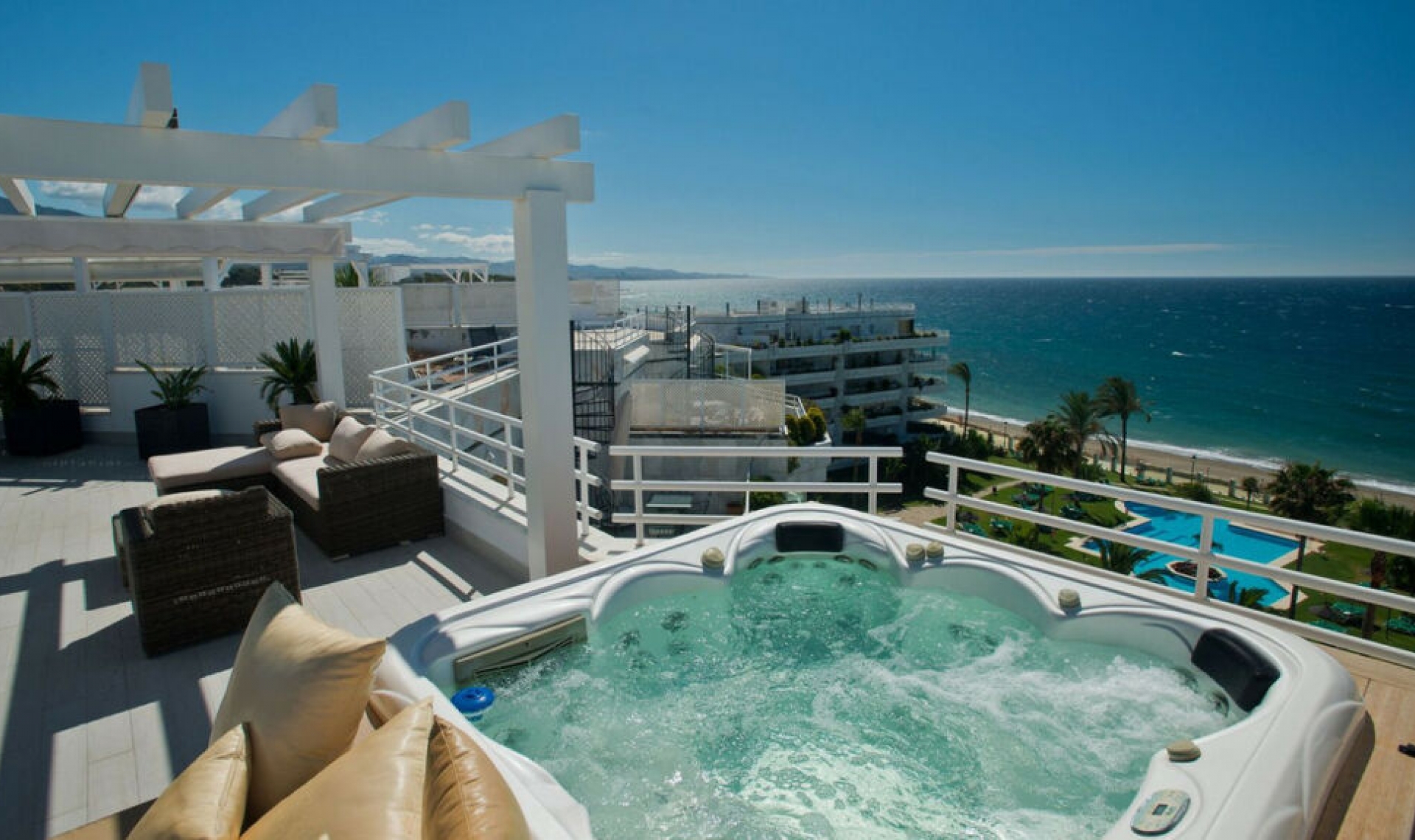 Resale - Apartment -
Marbella