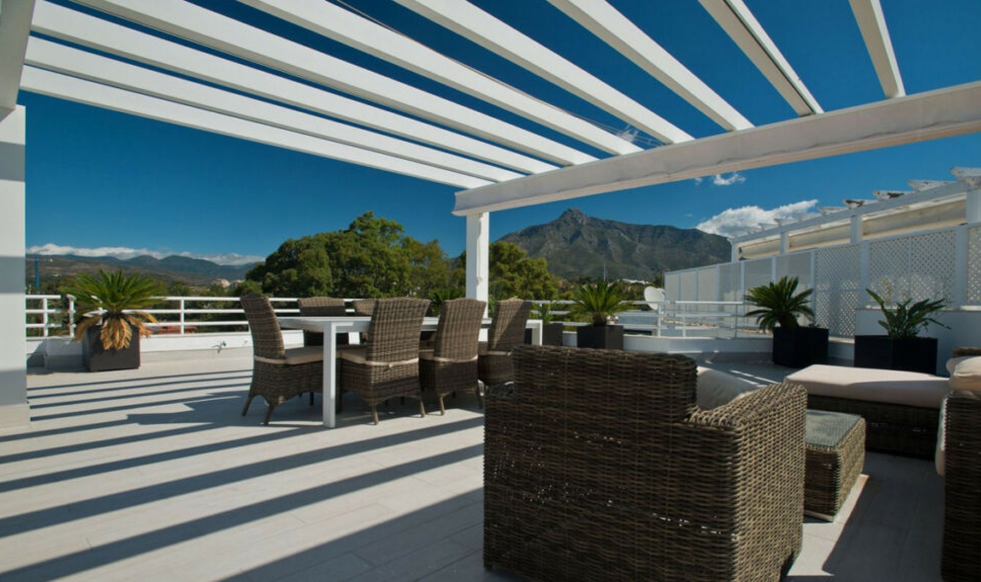 Resale - Apartment -
Marbella