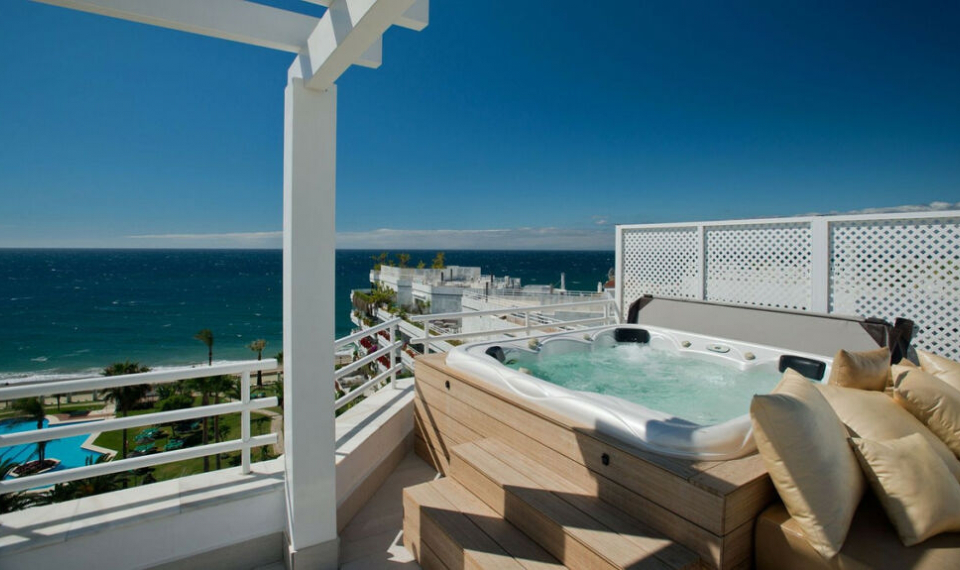 Resale - Apartment -
Marbella