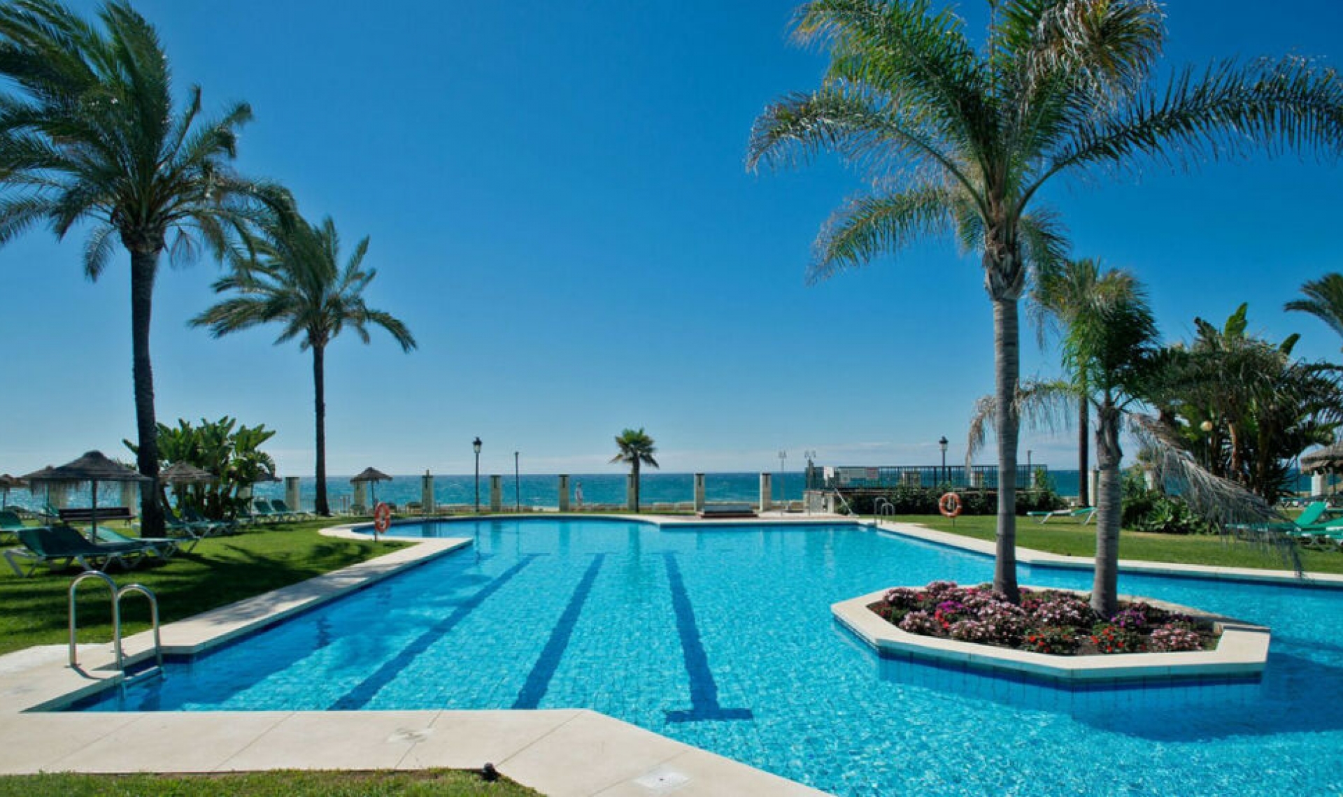 Resale - Apartment -
Marbella