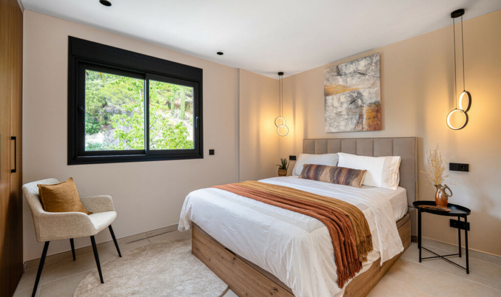 Resale - Apartment -
Marbella