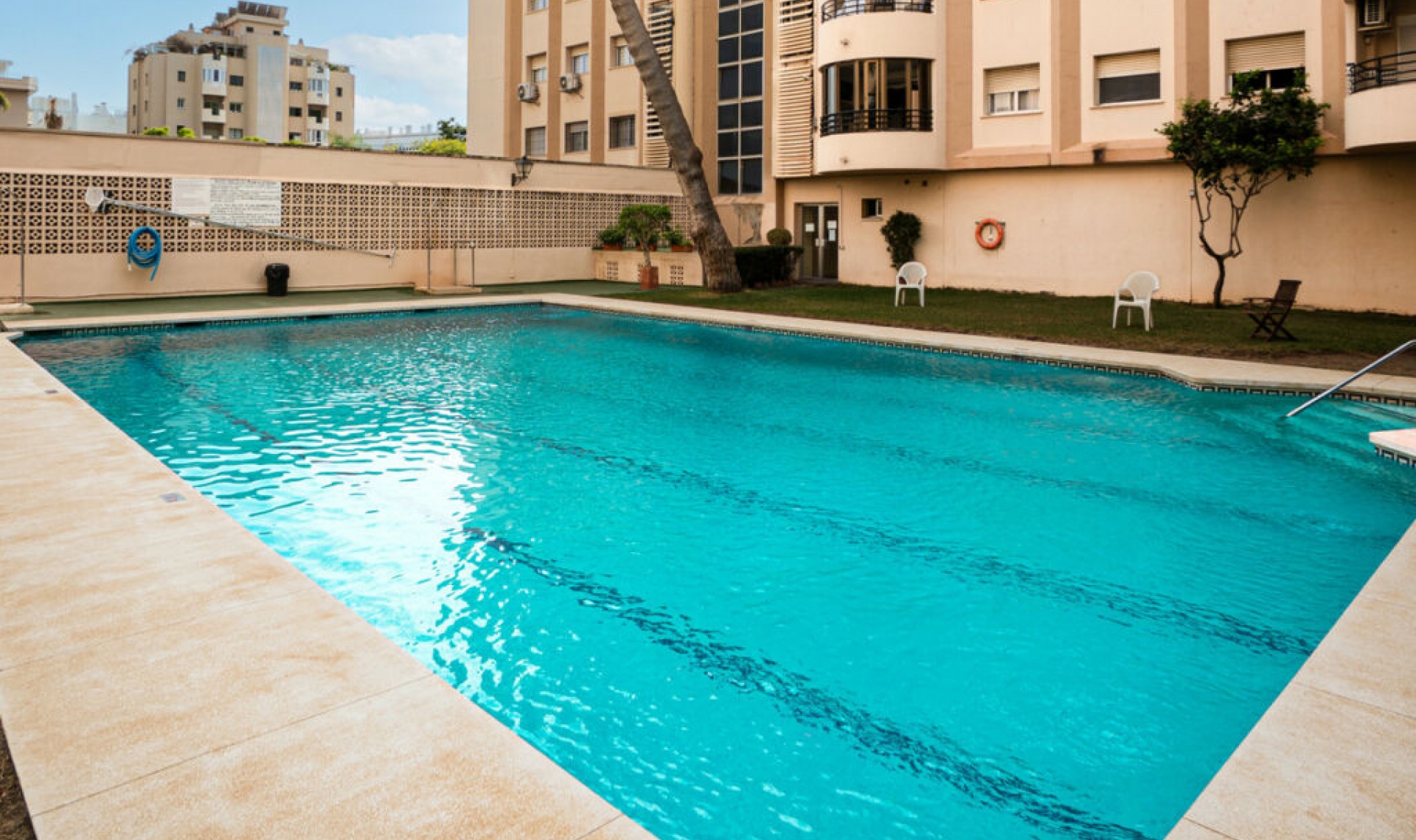 Resale - Apartment -
Marbella