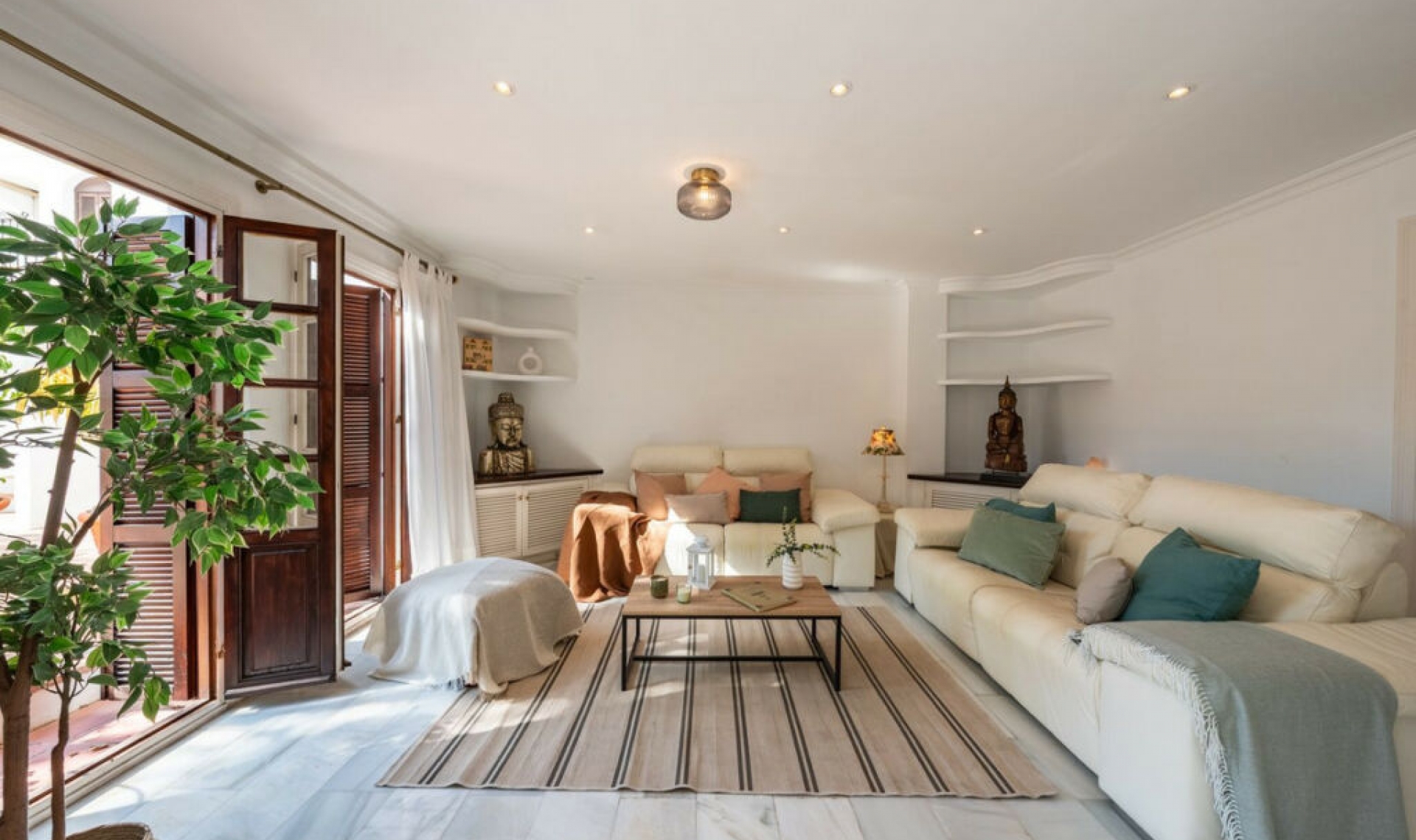 Resale - Apartment -
Marbella