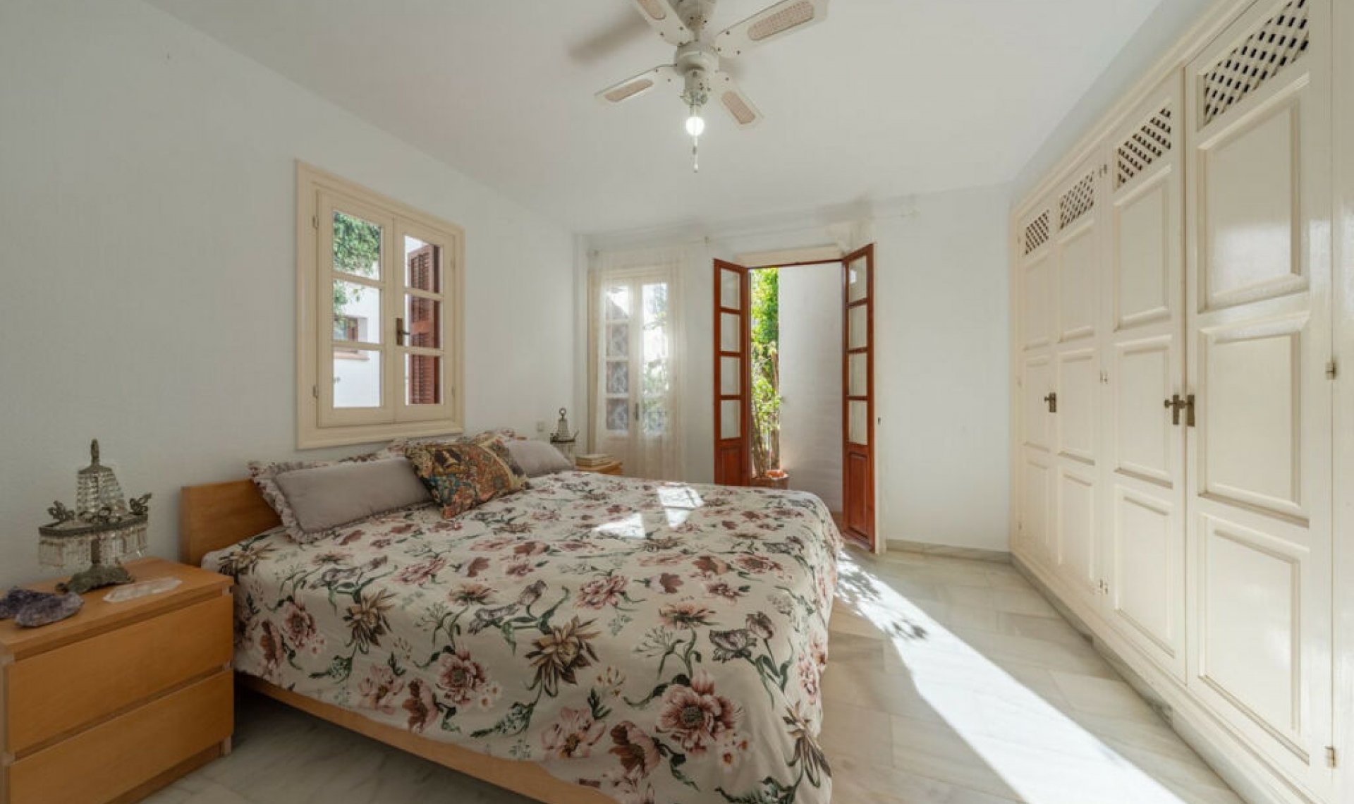 Resale - Apartment -
Marbella