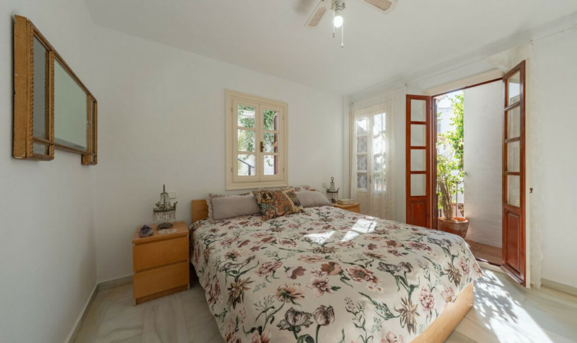 Resale - Apartment -
Marbella