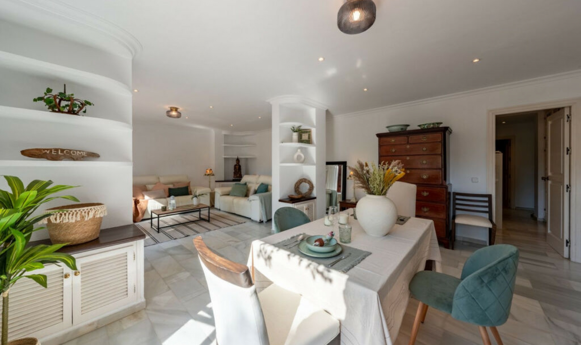 Resale - Apartment -
Marbella