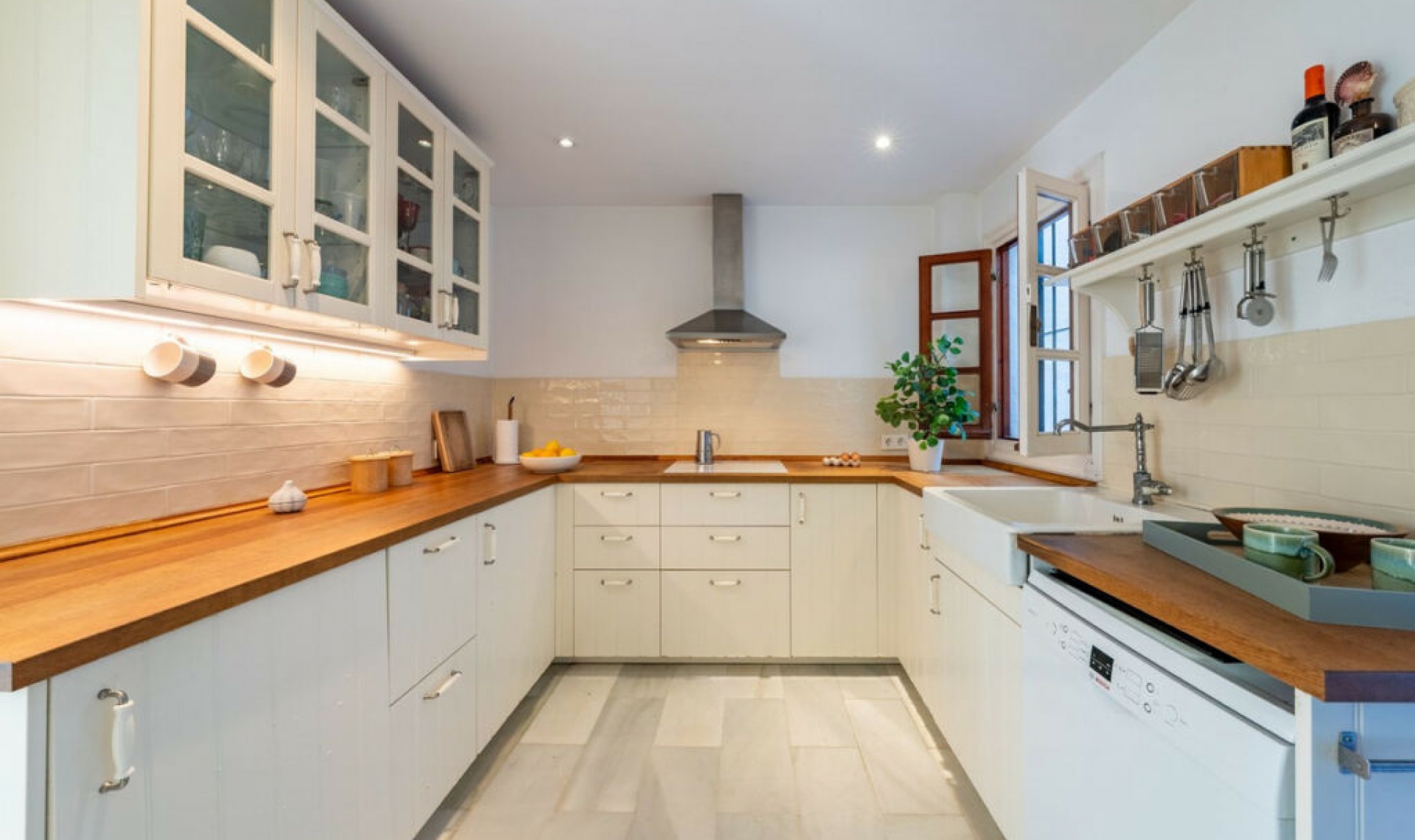 Resale - Apartment -
Marbella