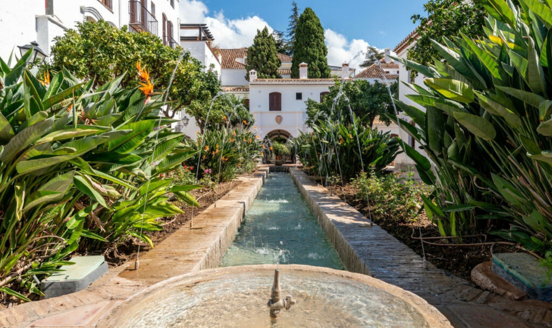 Resale - Apartment -
Marbella