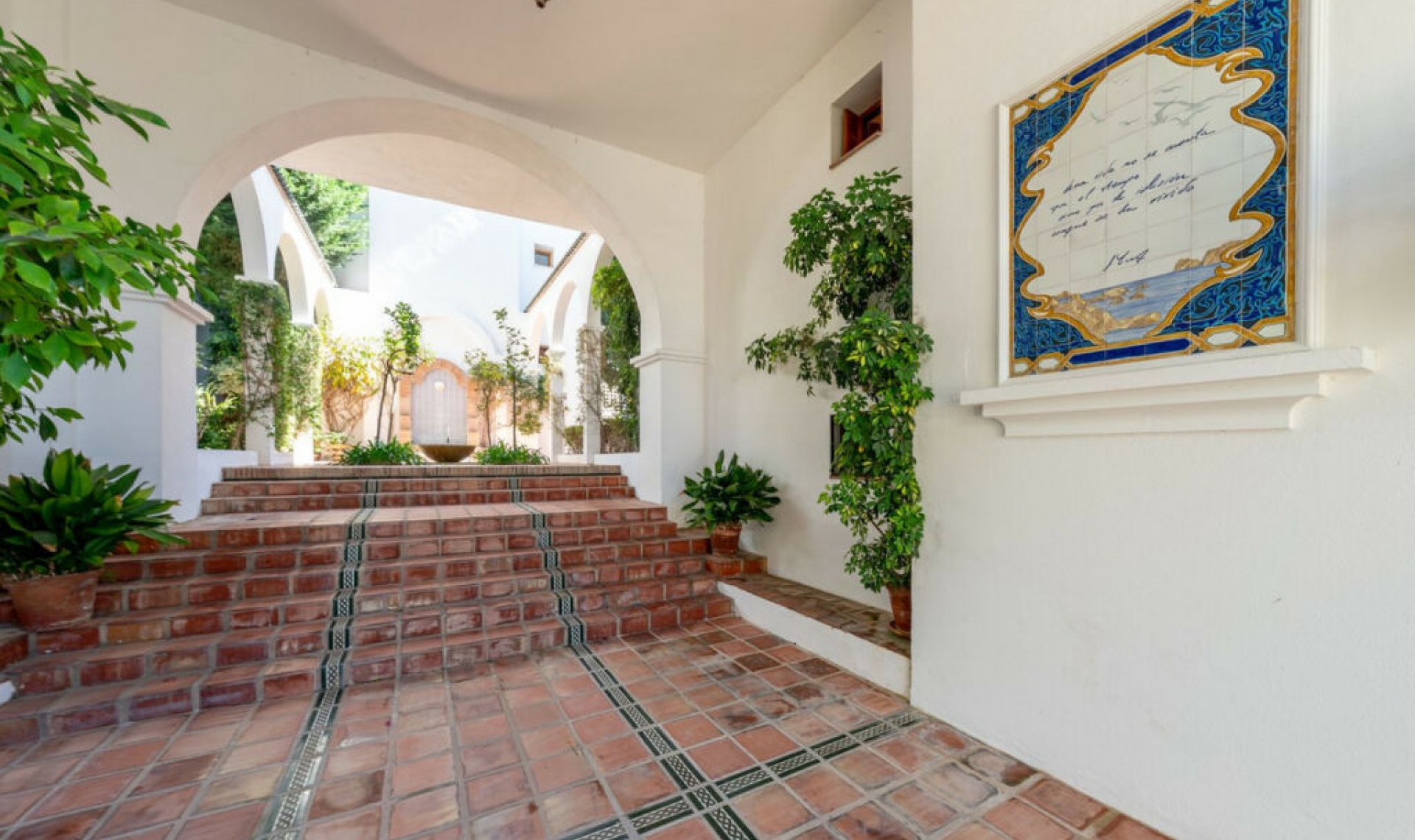 Resale - Apartment -
Marbella