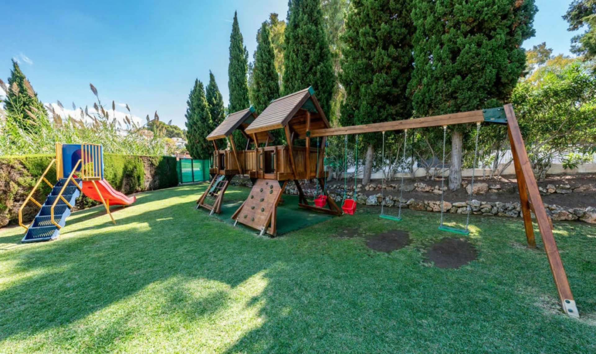 Resale - Apartment -
Marbella