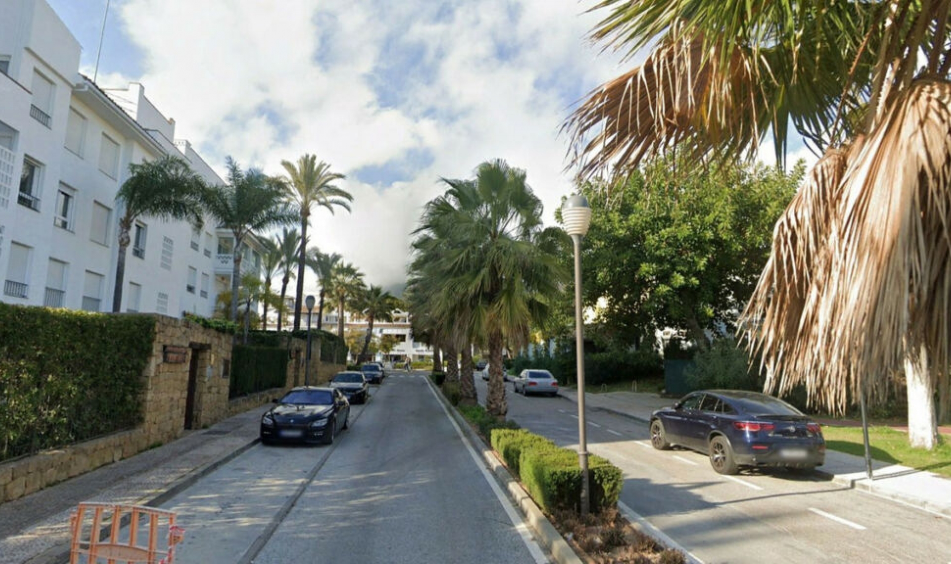 Resale - Apartment -
Marbella