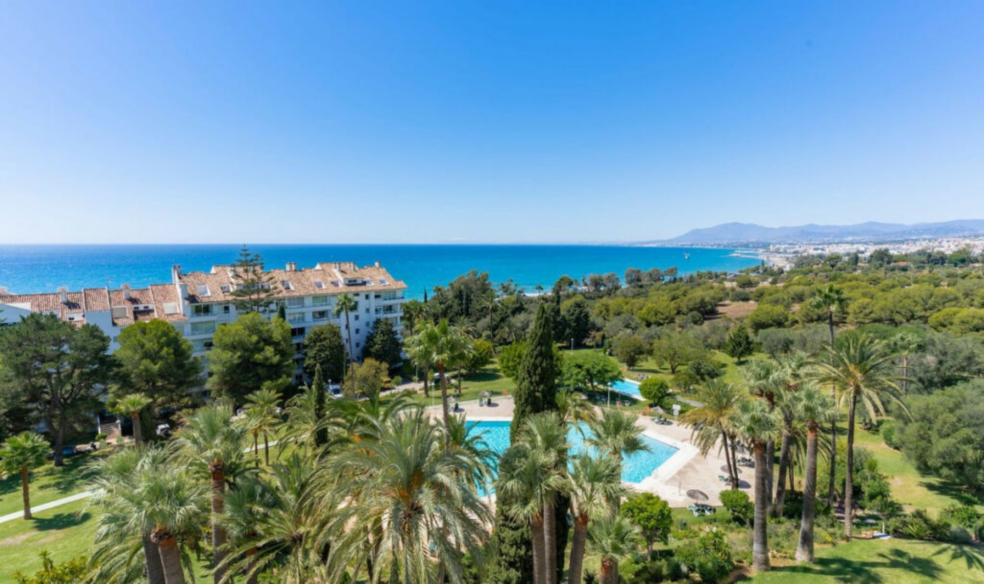 Resale - Apartment -
Marbella