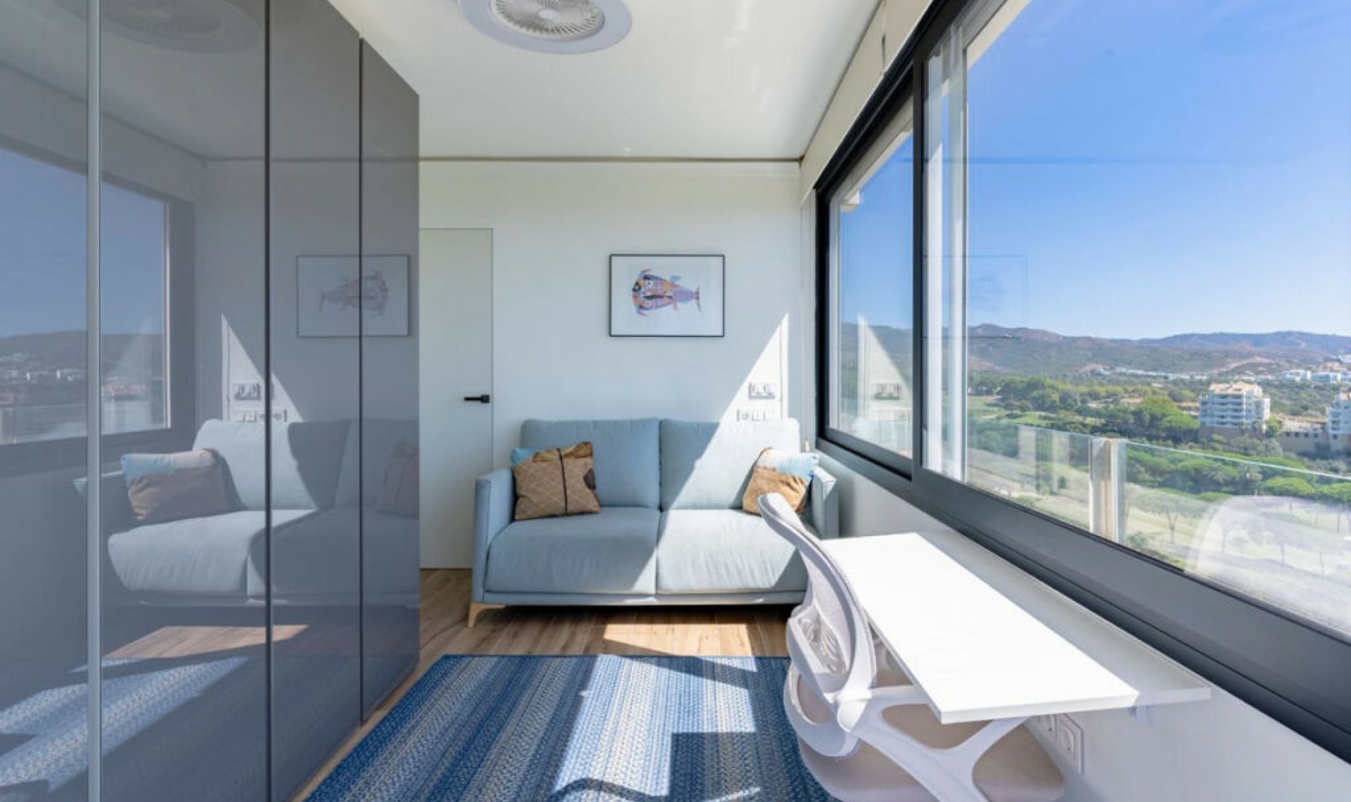 Resale - Apartment -
Marbella