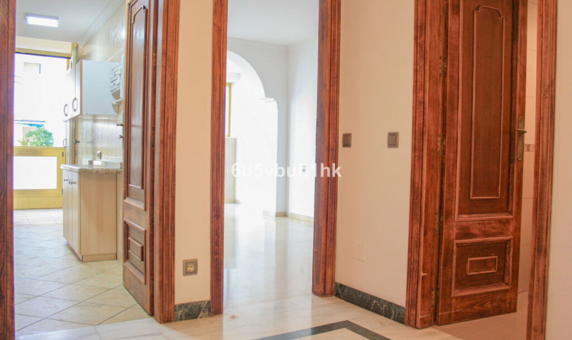 Resale - Apartment -
Marbella
