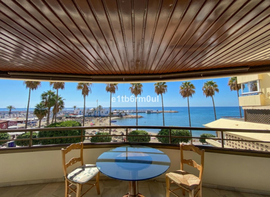 Resale - Apartment -
Marbella